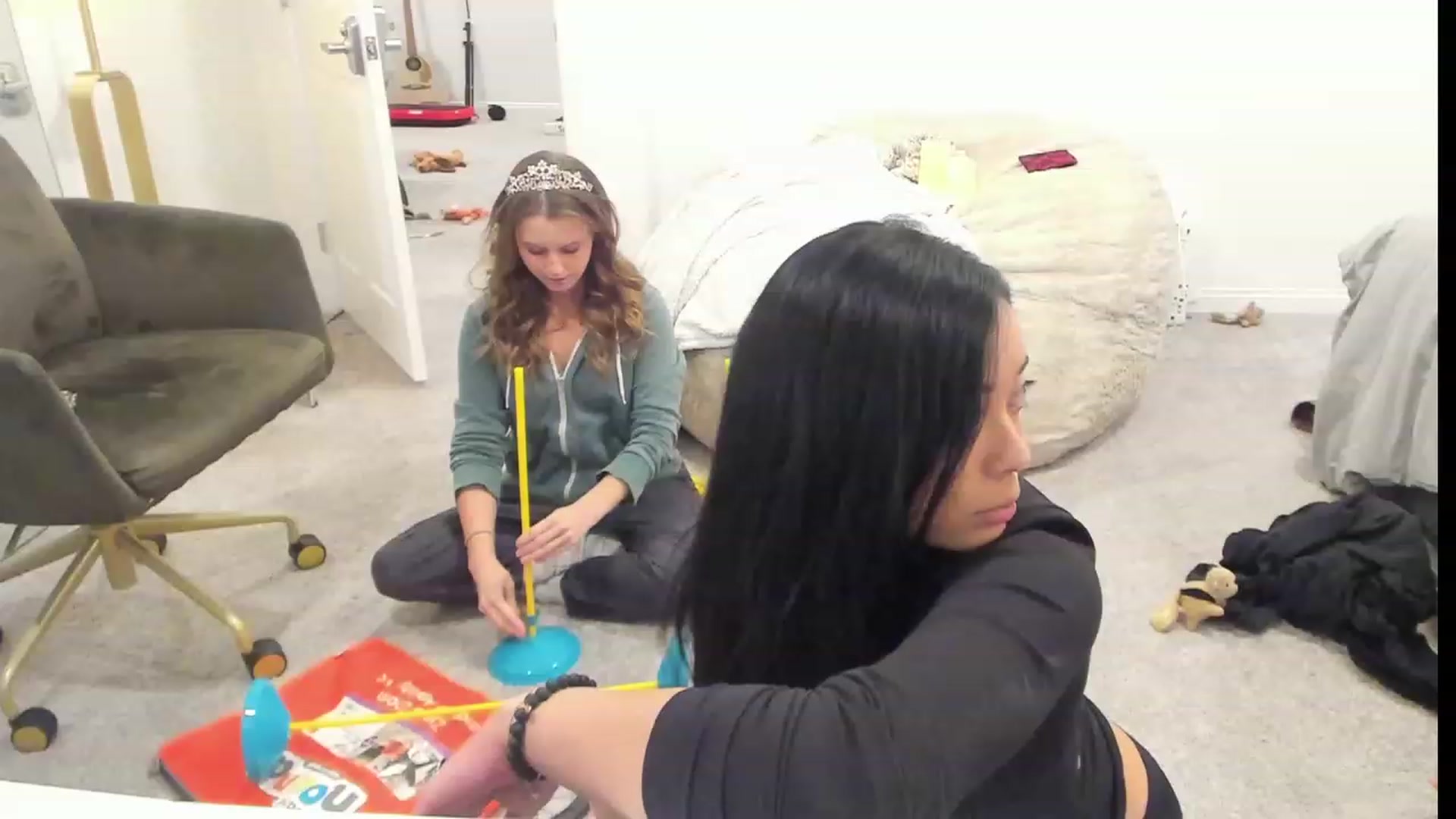 Gallery image thumbnail from Nami_'s myfreecams stream on, 11/10/2023, 01:17 image 15 of 20