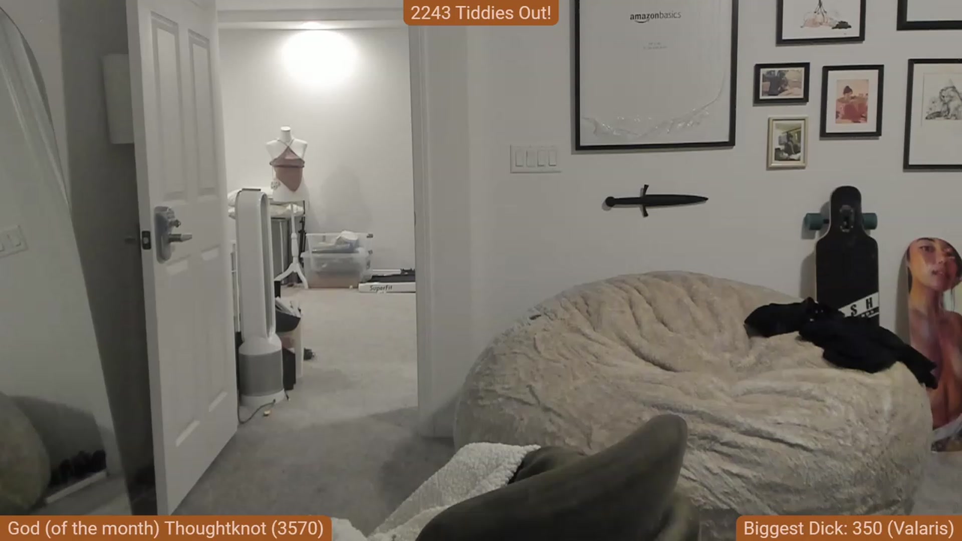 Gallery image thumbnail from Nami_'s myfreecams stream on, 12/23/2023, 05:15 image 12 of 20
