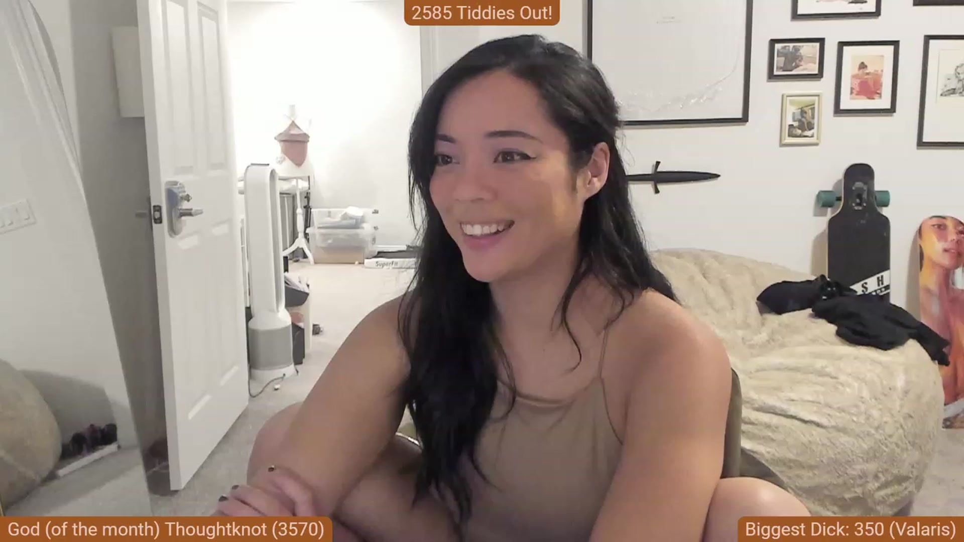 Gallery image thumbnail from Nami_'s myfreecams stream on, 12/23/2023, 05:15 image 5 of 20