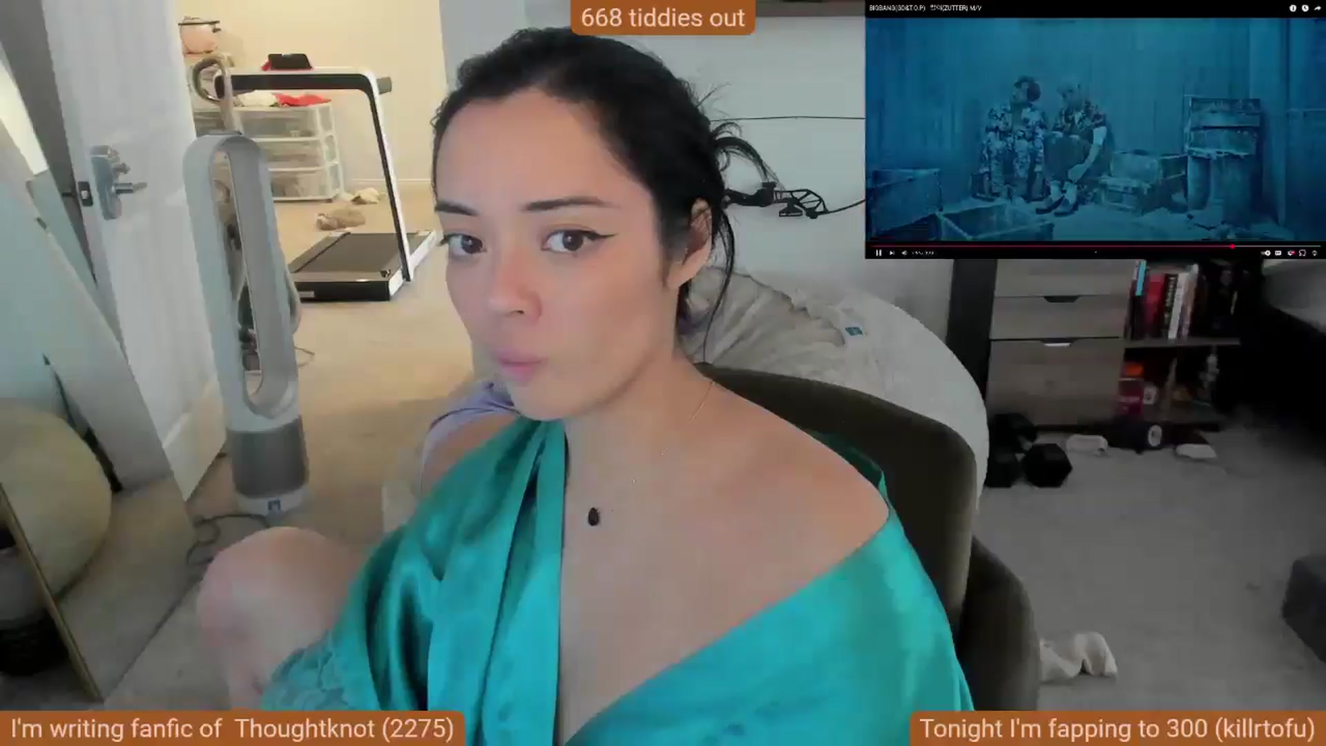 Gallery image thumbnail from Nami_'s myfreecams stream on, 01/16/2025, 17:35 image 18 of 20