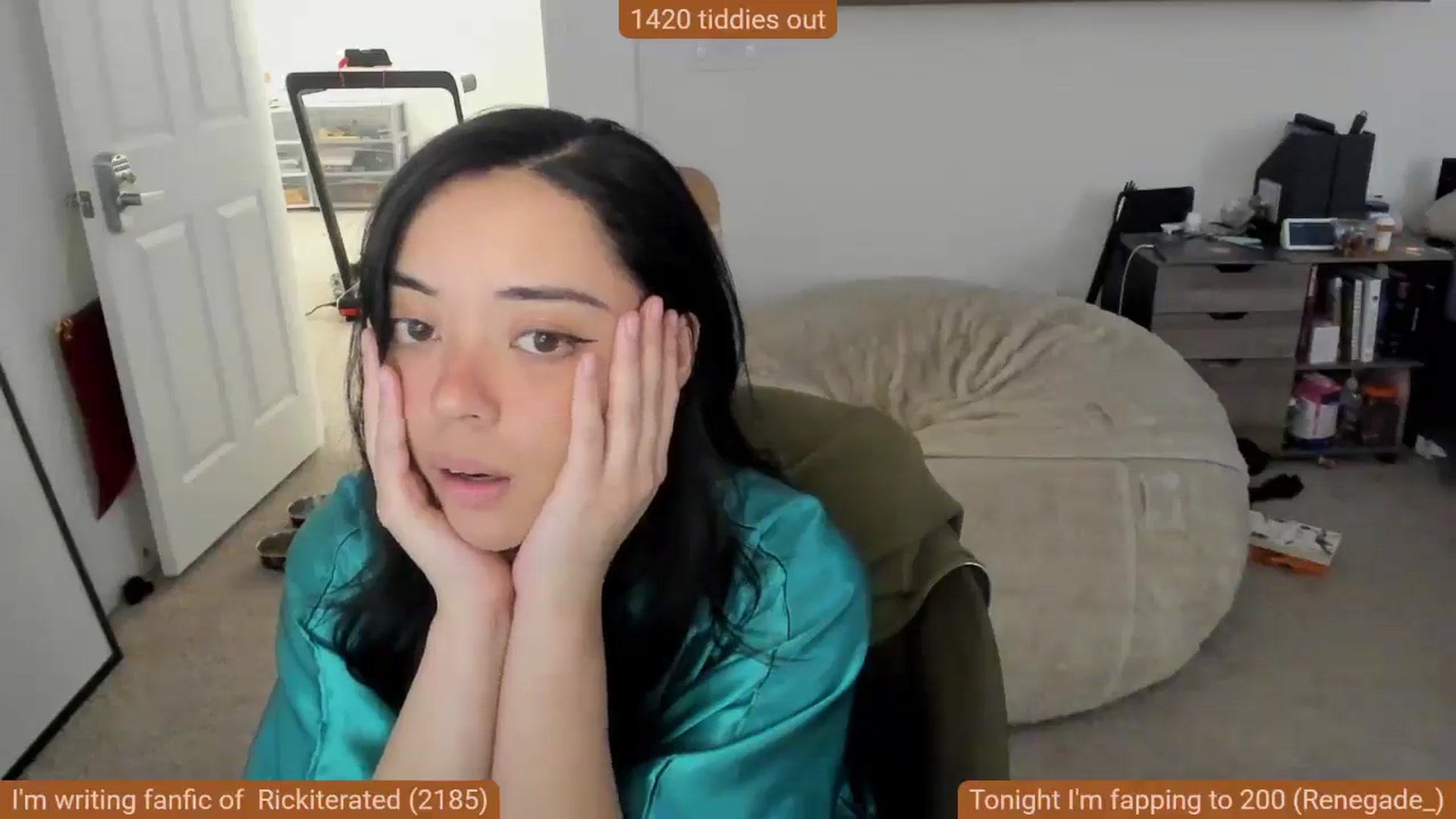Gallery image thumbnail from Nami_'s myfreecams stream on, 04/20/2025, 08:00 image 3 of 20