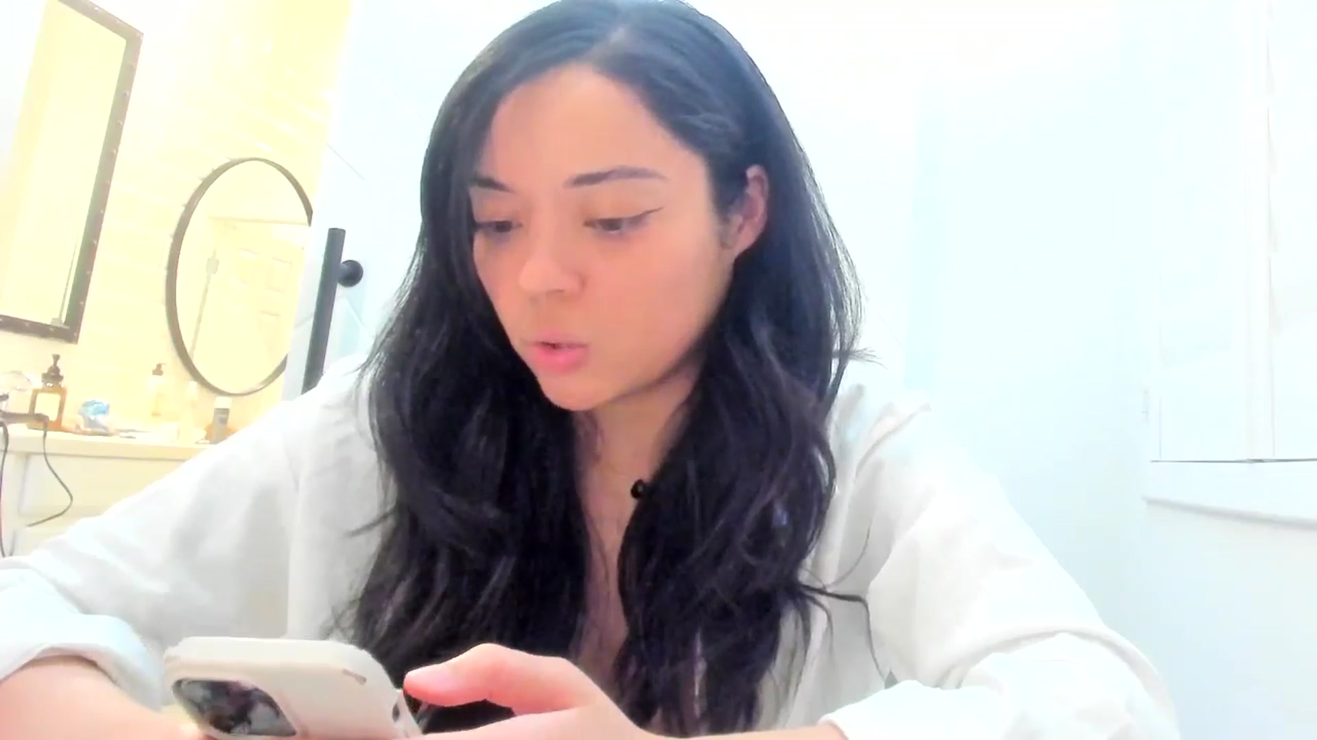 Gallery image thumbnail from Nami_'s myfreecams stream on, 06/07/2025, 06:30 image 18 of 20