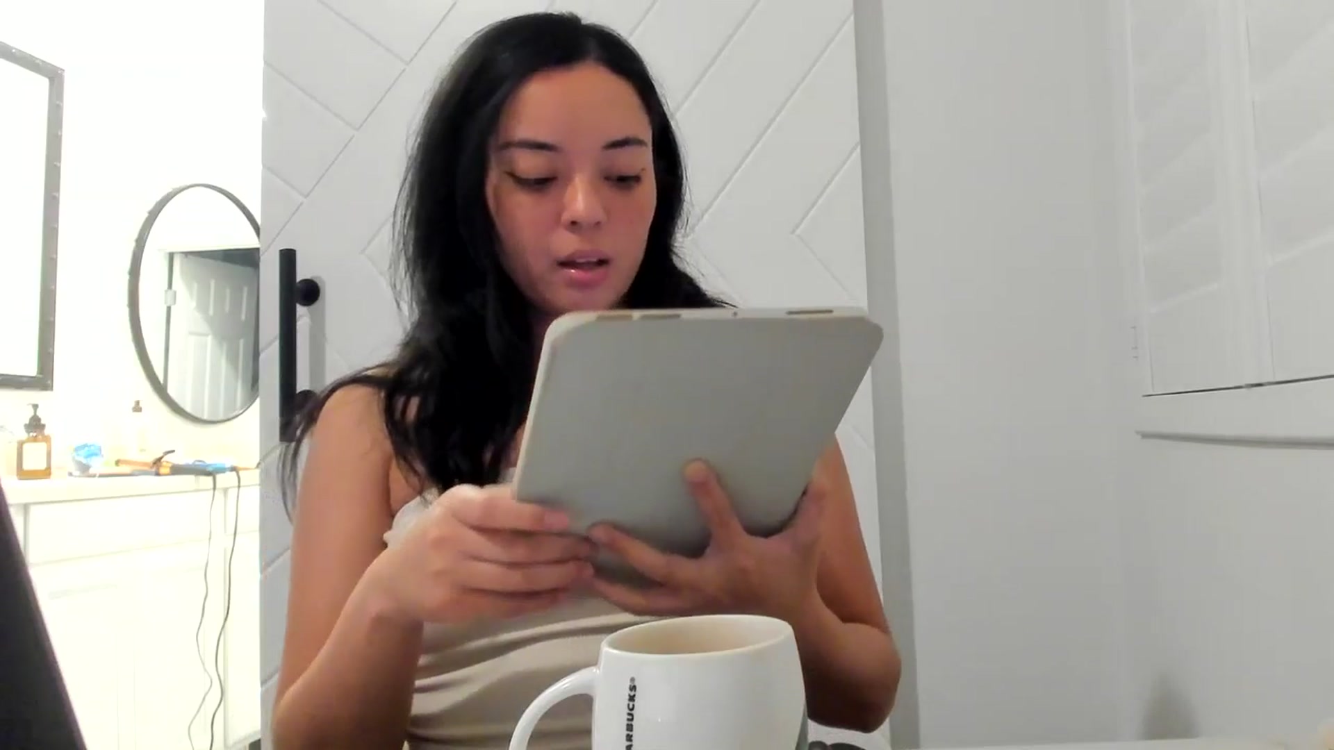Gallery image thumbnail from Nami_'s myfreecams stream on, 06/12/2025, 07:24 image 3 of 20