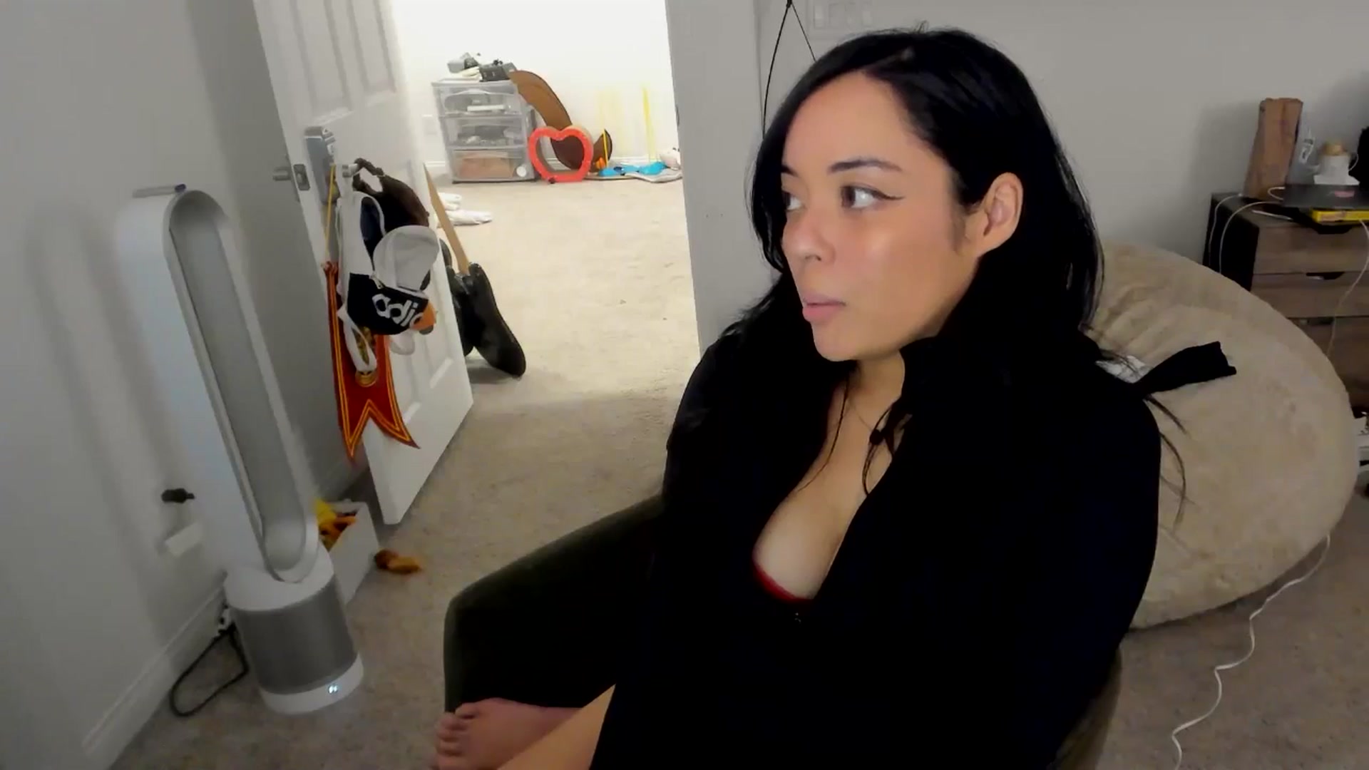 Gallery image thumbnail from Nami_'s myfreecams stream on, 10/02/2025, 07:43 image 6 of 20