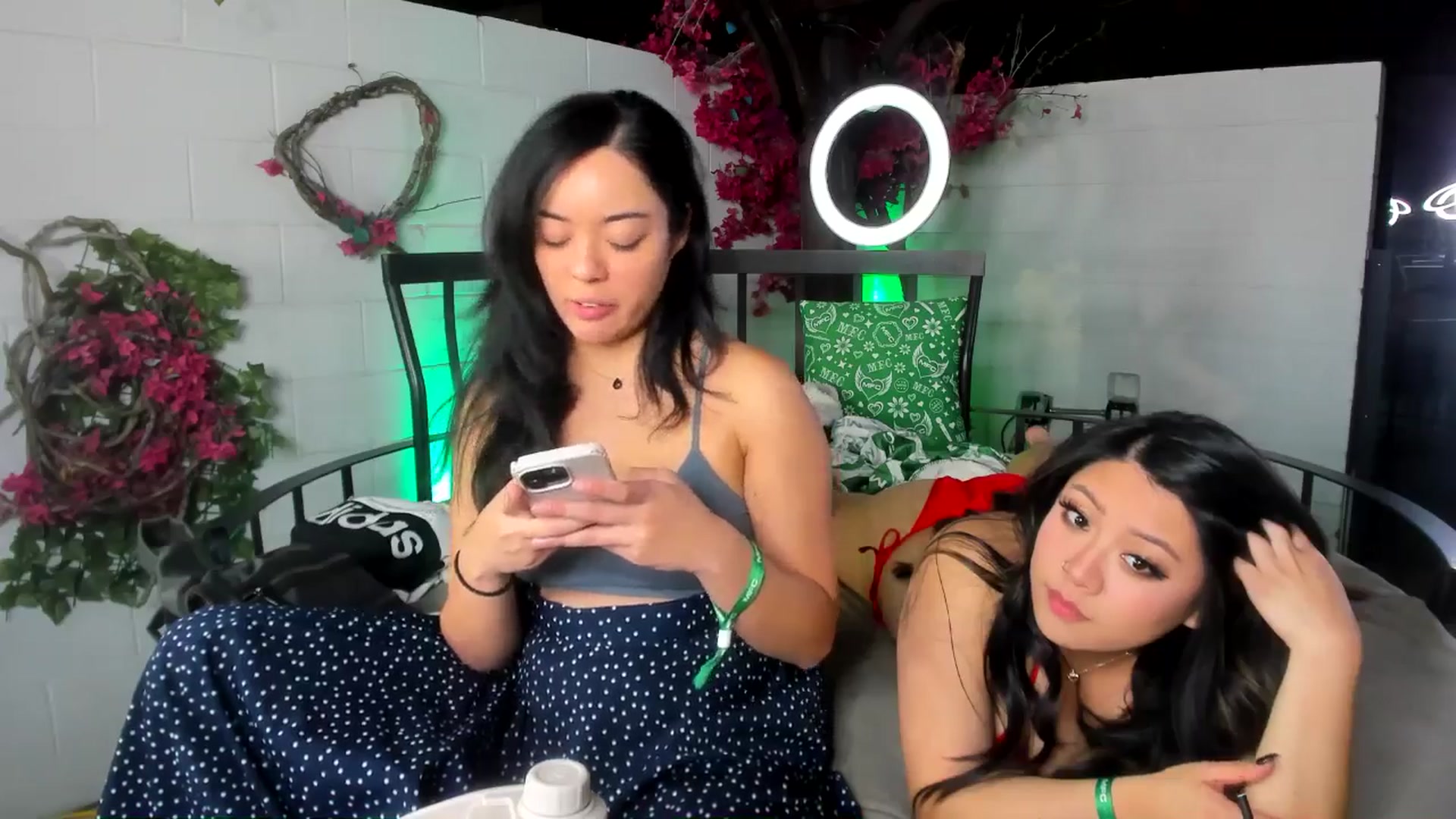 Gallery image thumbnail from Nami_'s myfreecams stream on, 10/07/2025, 08:41 image 4 of 20