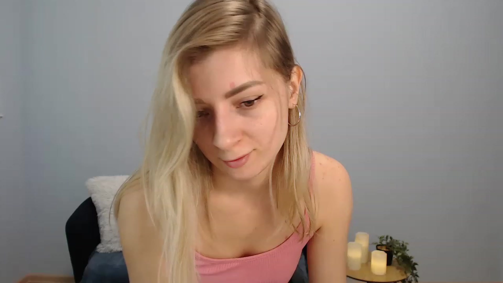 Gallery image thumbnail from NanaFox's myfreecams stream on, 11/25/2022, 09:31 image 19 of 20