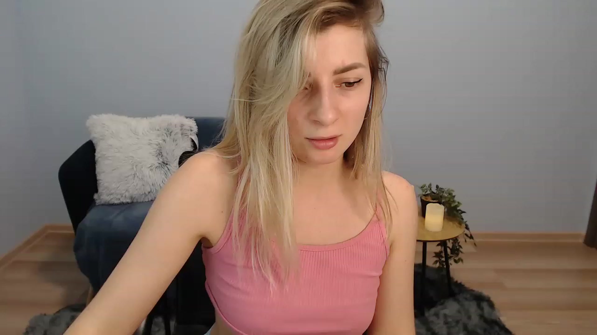 Gallery image thumbnail from NanaFox's myfreecams stream on, 11/25/2022, 12:46 image 4 of 20