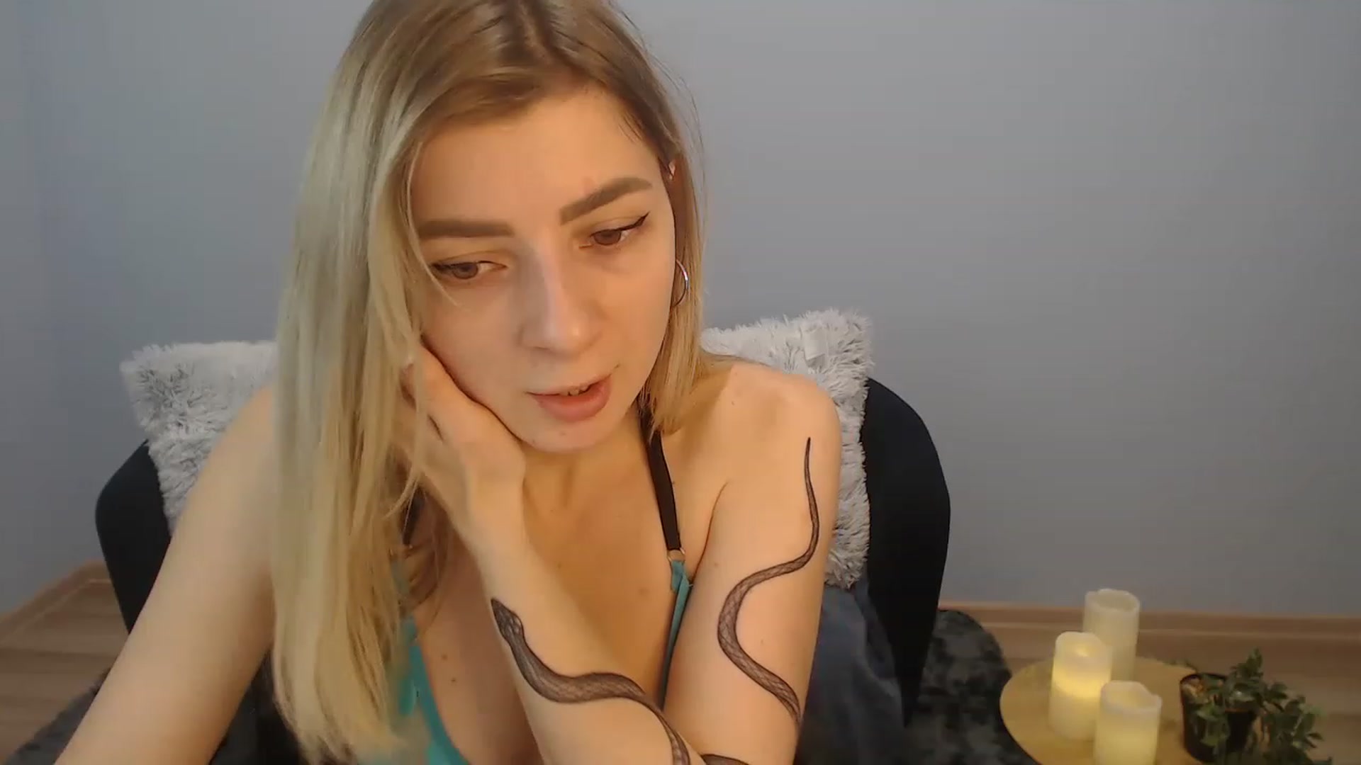 Gallery image thumbnail from NanaFox's myfreecams stream on, 12/06/2022, 08:35 image 19 of 20