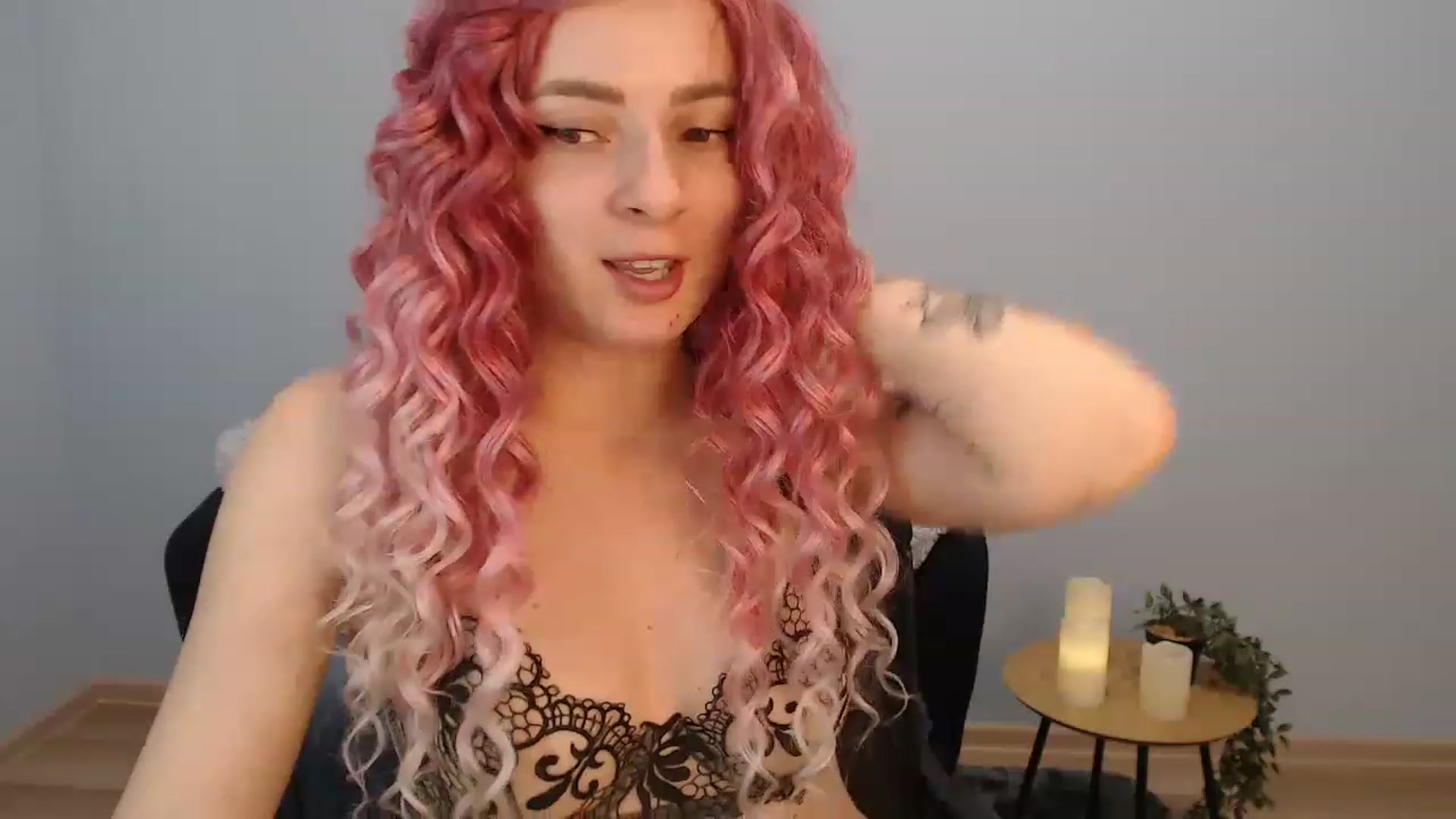 Gallery image thumbnail from NanaFox's myfreecams stream on, 12/23/2022, 12:47 image 9 of 20