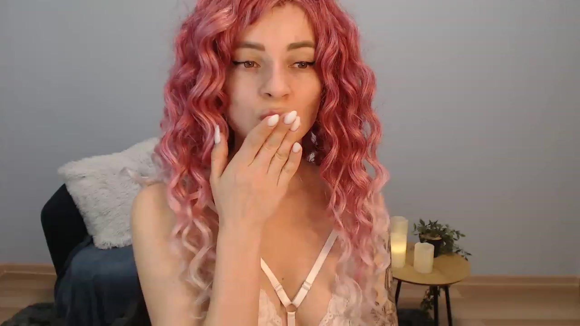 Gallery image thumbnail from NanaFox's myfreecams stream on, 12/26/2022, 12:44 image 3 of 20