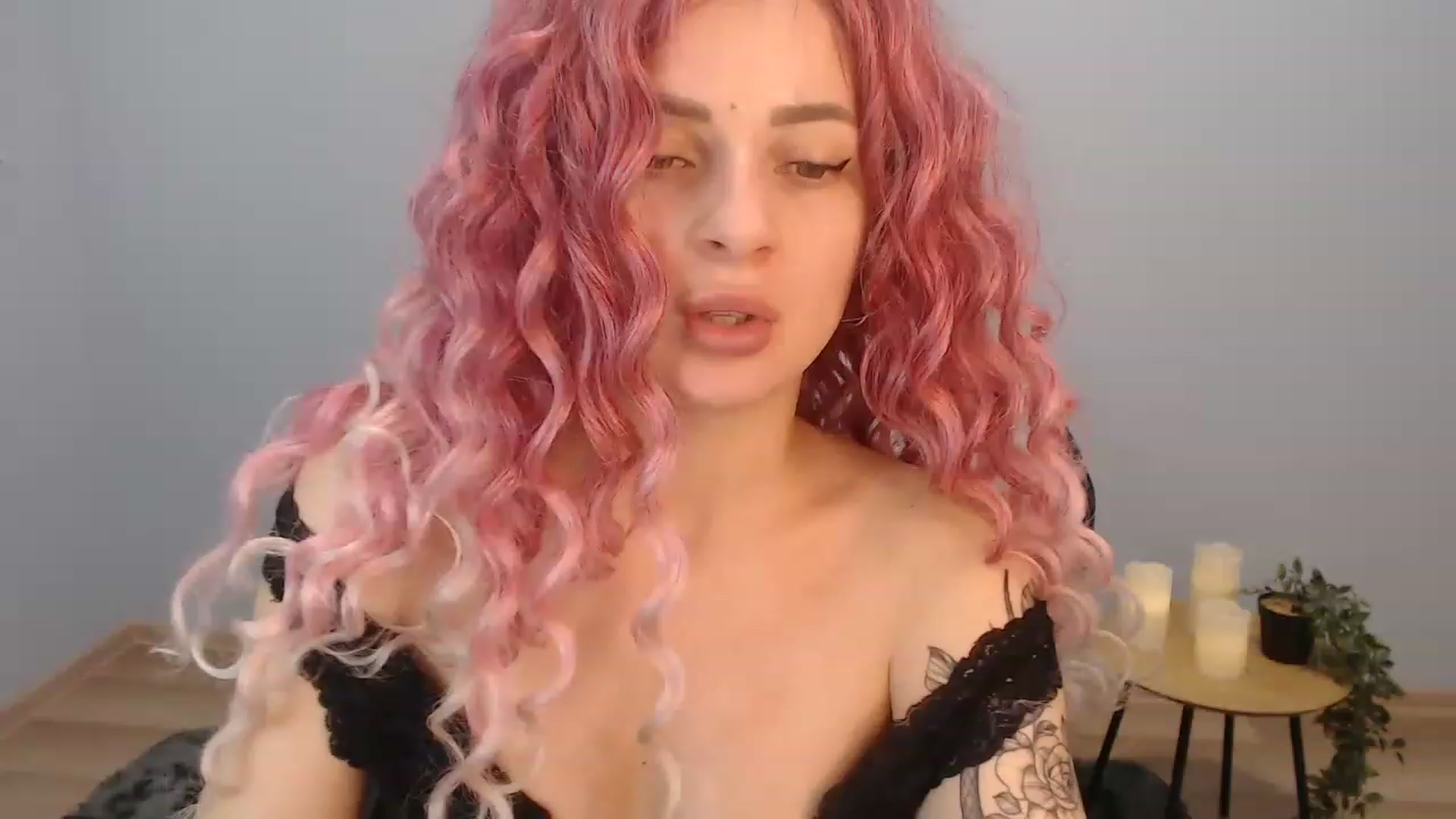 Gallery image thumbnail from NanaFox's myfreecams stream on, 01/05/2023, 09:12 image 6 of 20