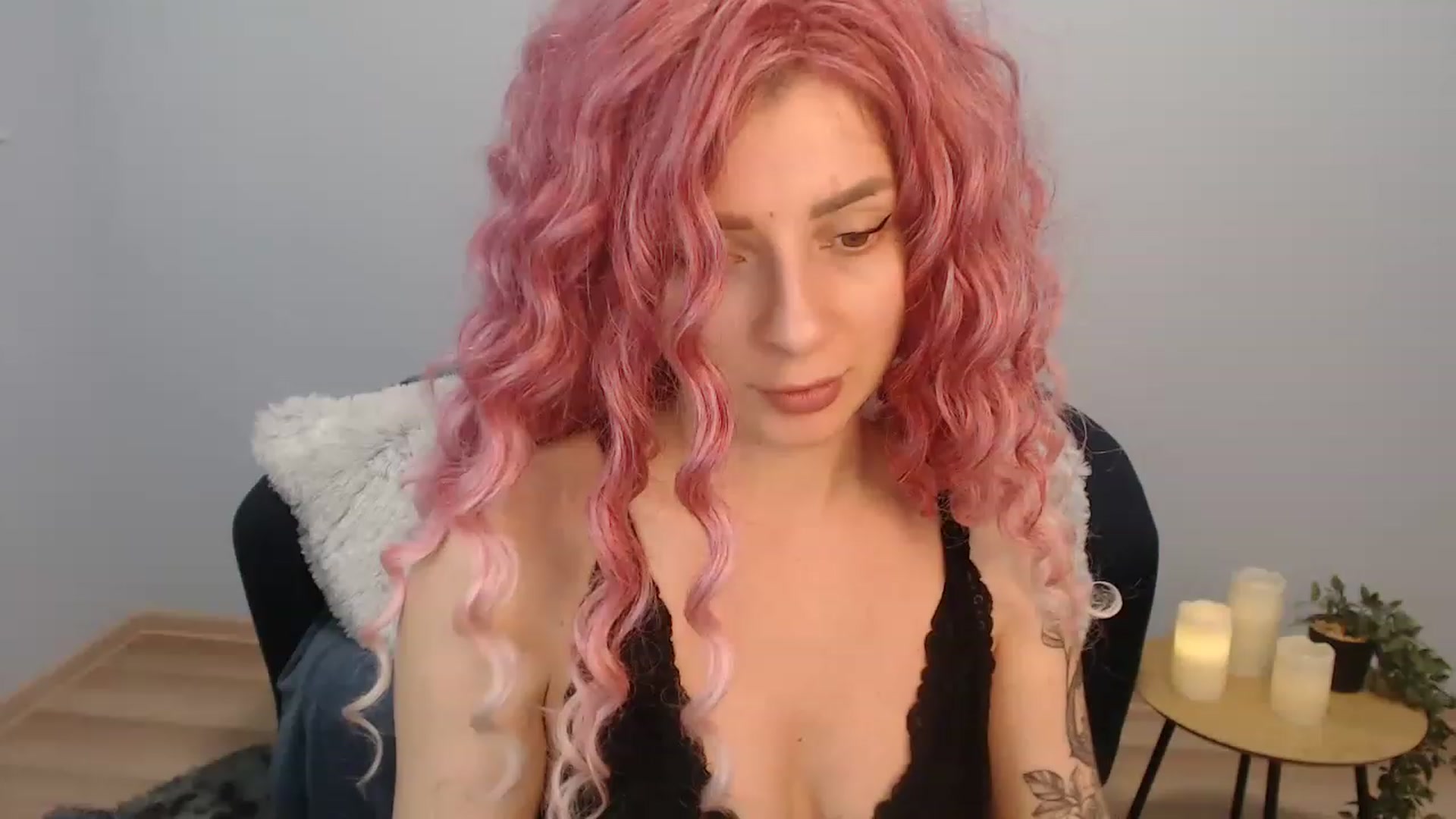 Gallery image thumbnail from NanaFox's myfreecams stream on, 01/05/2023, 12:12 image 20 of 20
