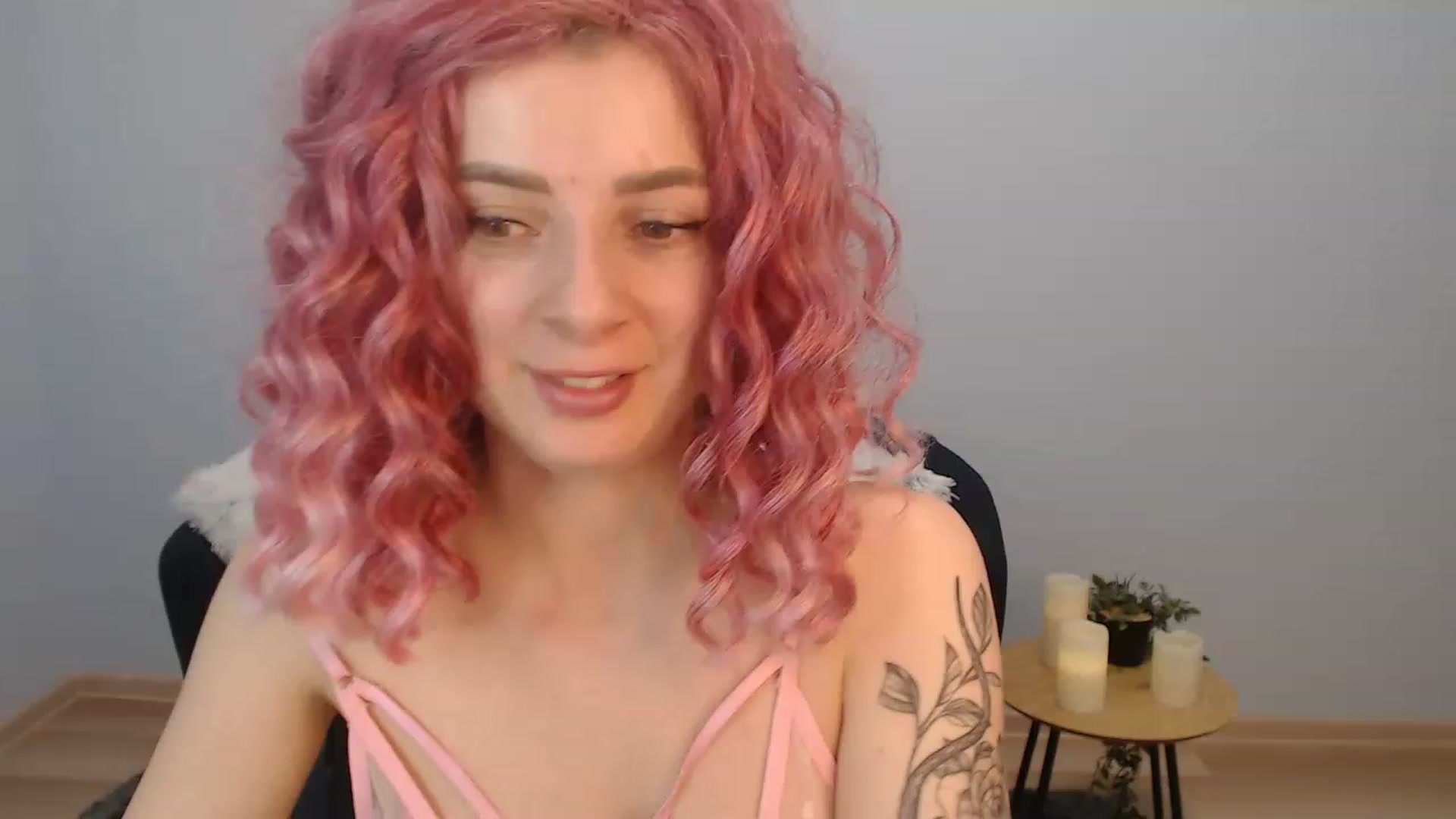 Gallery image thumbnail from NanaFox's myfreecams stream on, 01/06/2023, 11:11 image 8 of 20