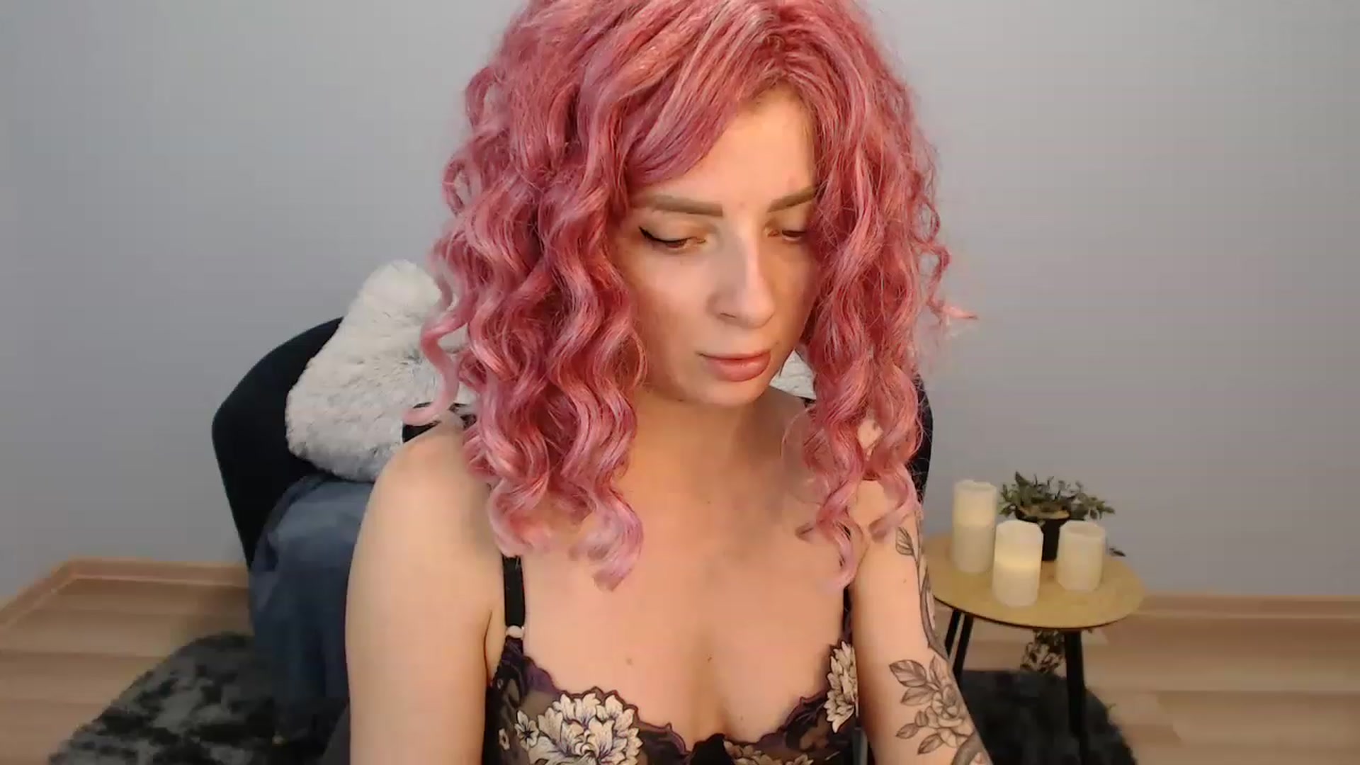 Gallery image thumbnail from NanaFox's myfreecams stream on, 01/08/2023, 12:29 image 4 of 20