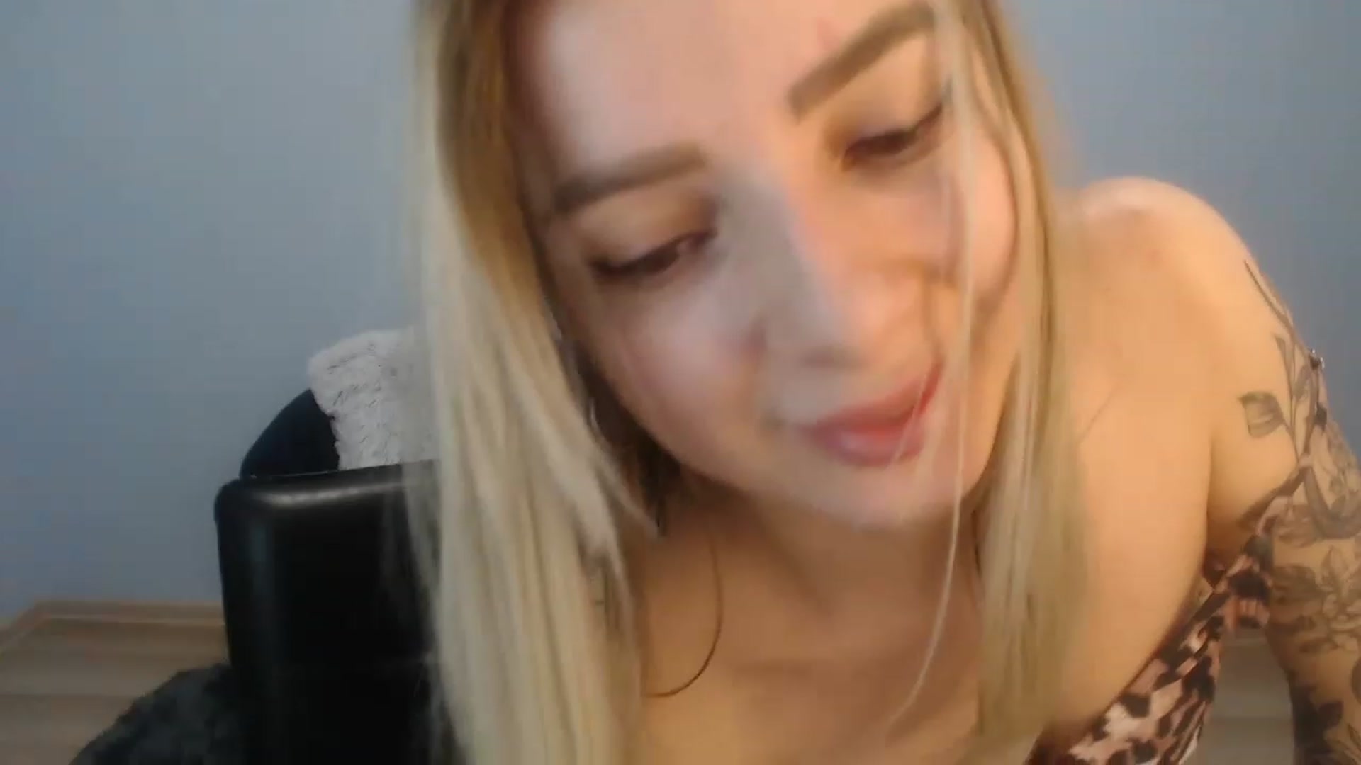 Gallery image thumbnail from NanaFox's myfreecams stream on, 01/17/2023, 10:20 image 2 of 20