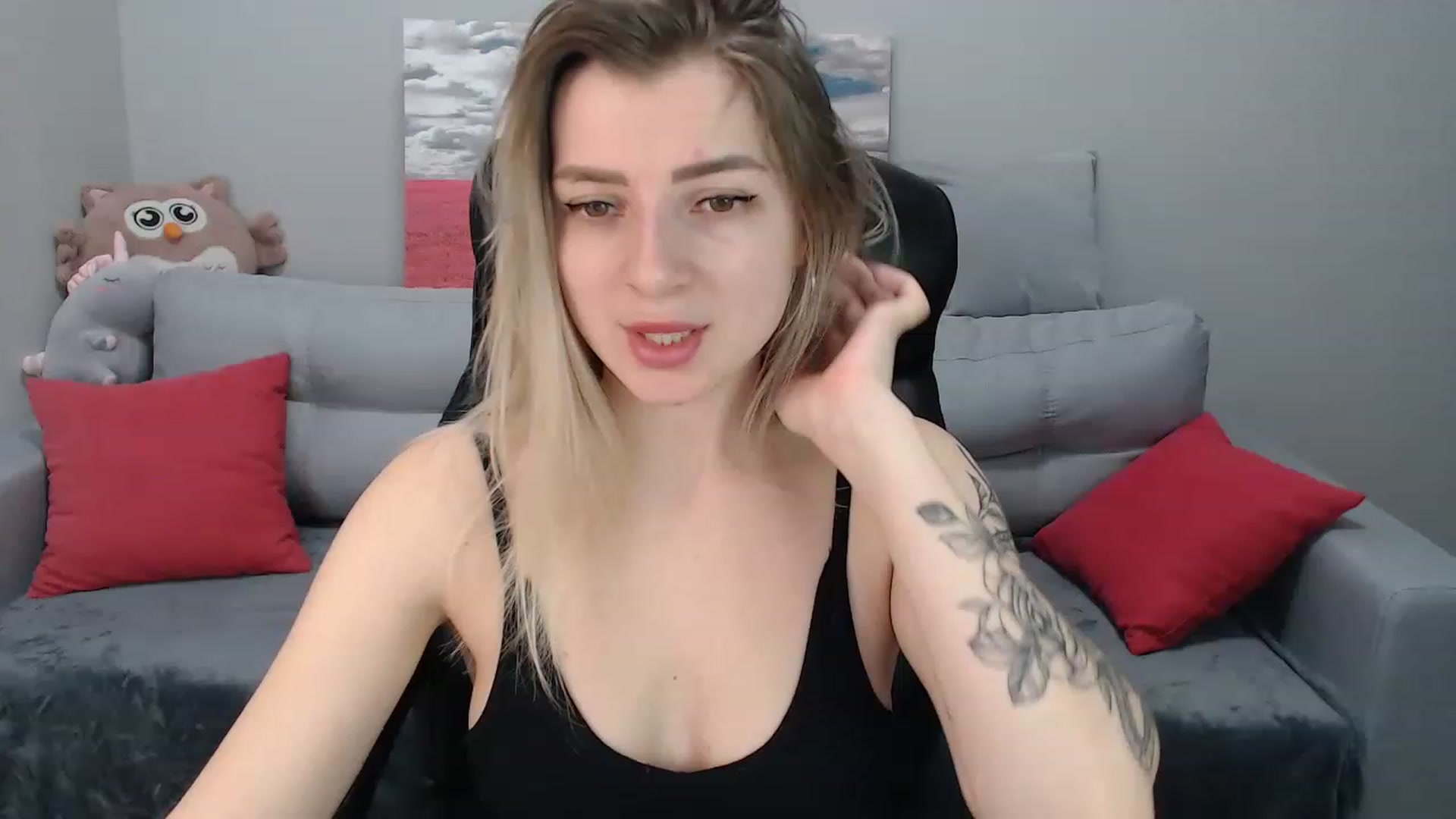 Gallery image thumbnail from NanaFox's myfreecams stream on, 01/21/2023, 09:24 image 2 of 20