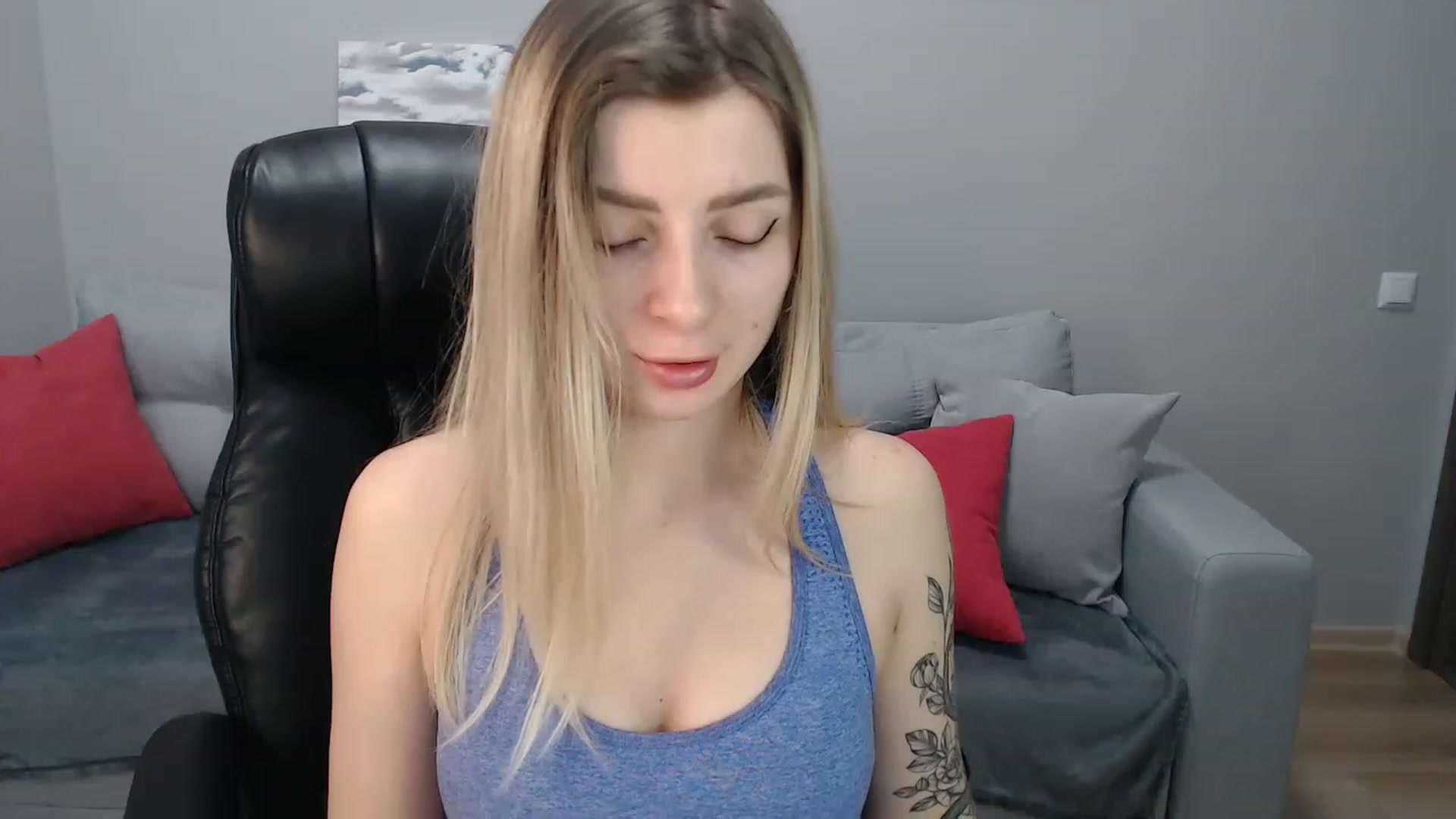 Gallery image thumbnail from NanaFox's myfreecams stream on, 02/01/2023, 09:22 image 8 of 20