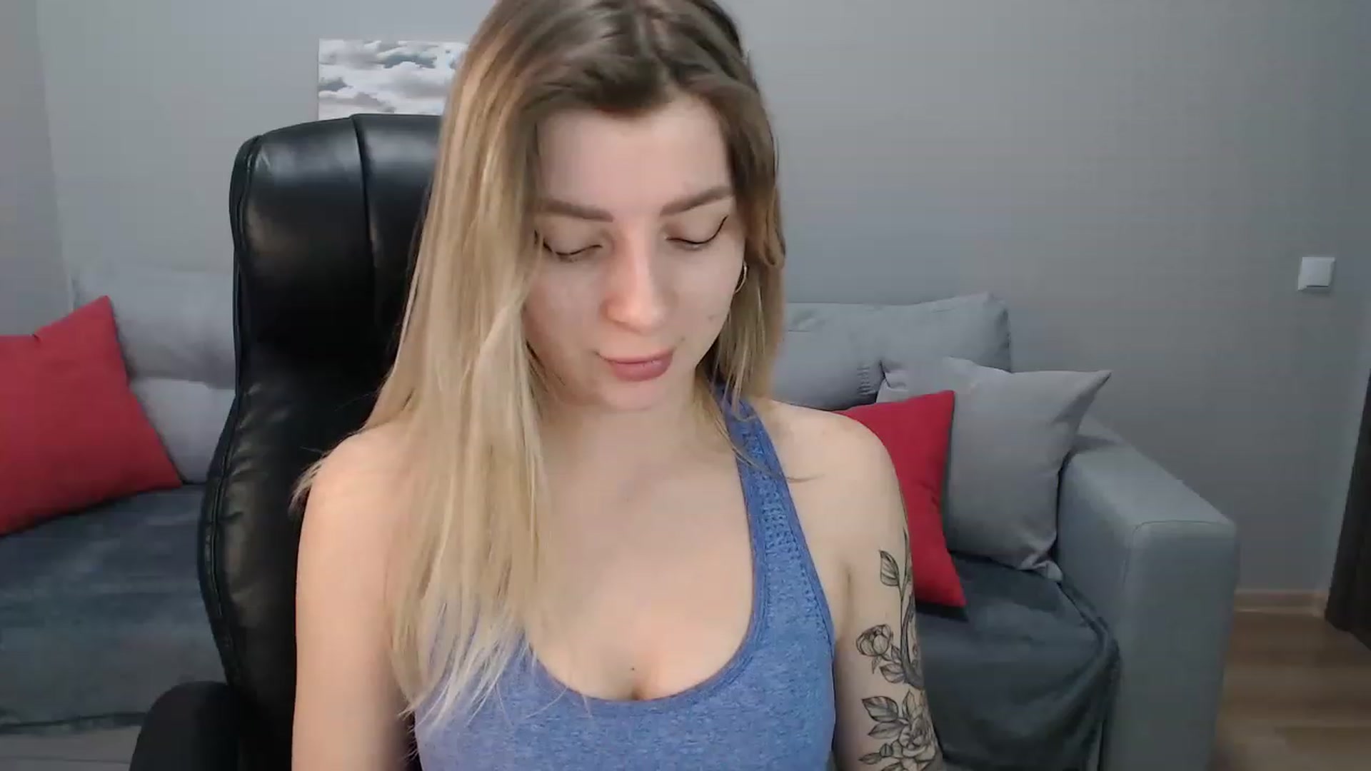 Gallery image thumbnail from NanaFox's myfreecams stream on, 02/01/2023, 09:22 image 10 of 20