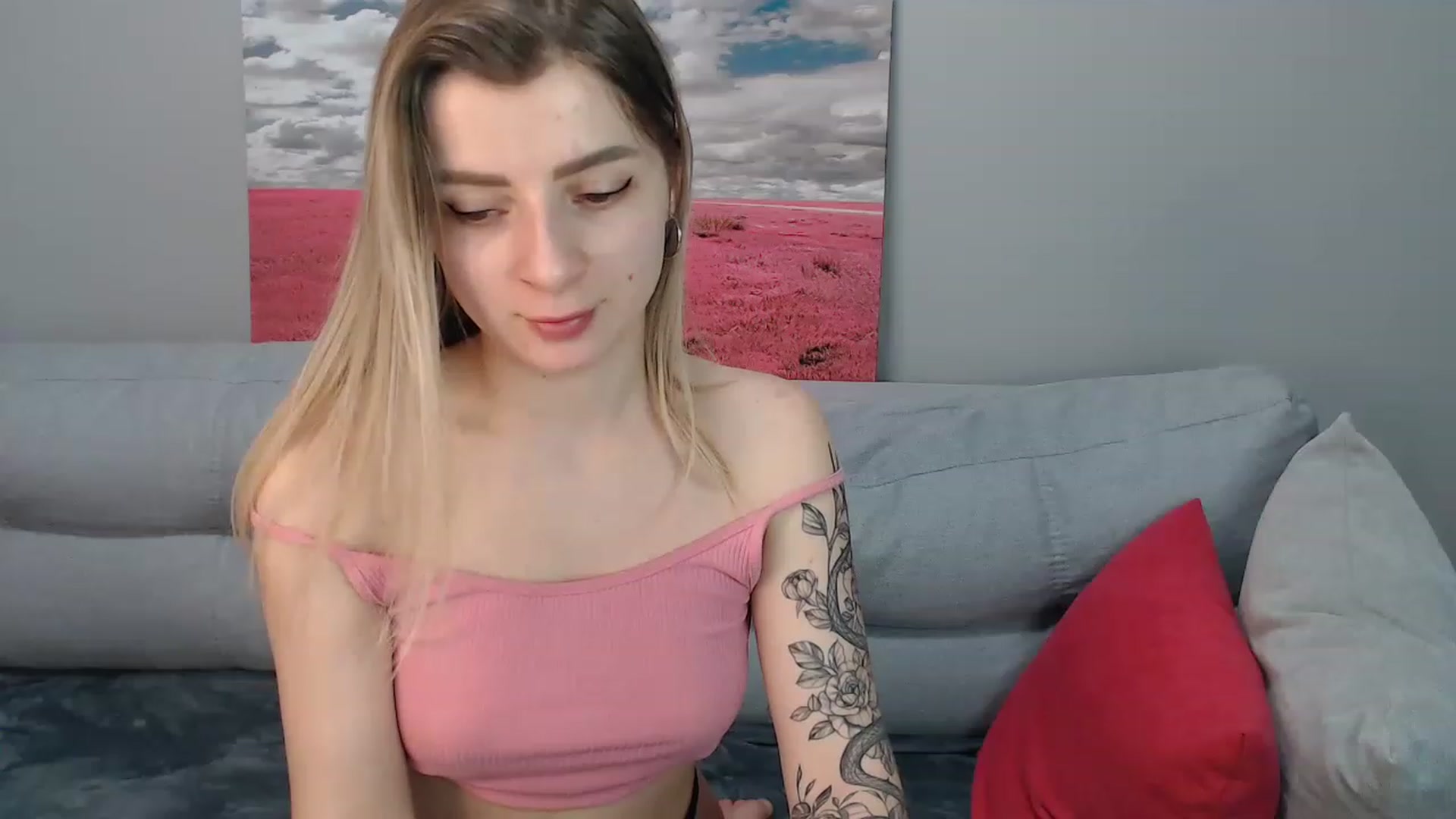 Gallery image thumbnail from NanaFox's myfreecams stream on, 02/05/2023, 12:40 image 4 of 20