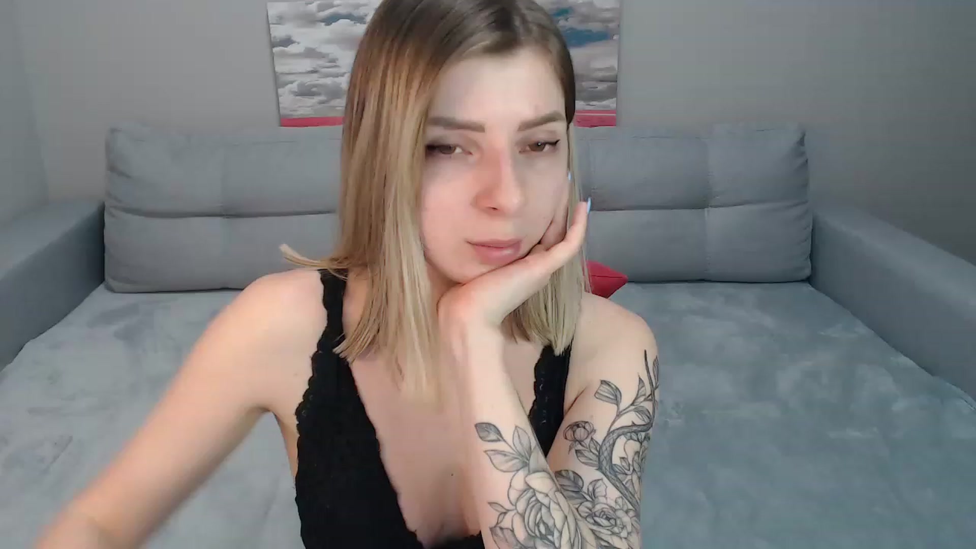 Gallery image thumbnail from NanaFox's myfreecams stream on, 03/09/2023, 15:59 image 15 of 20