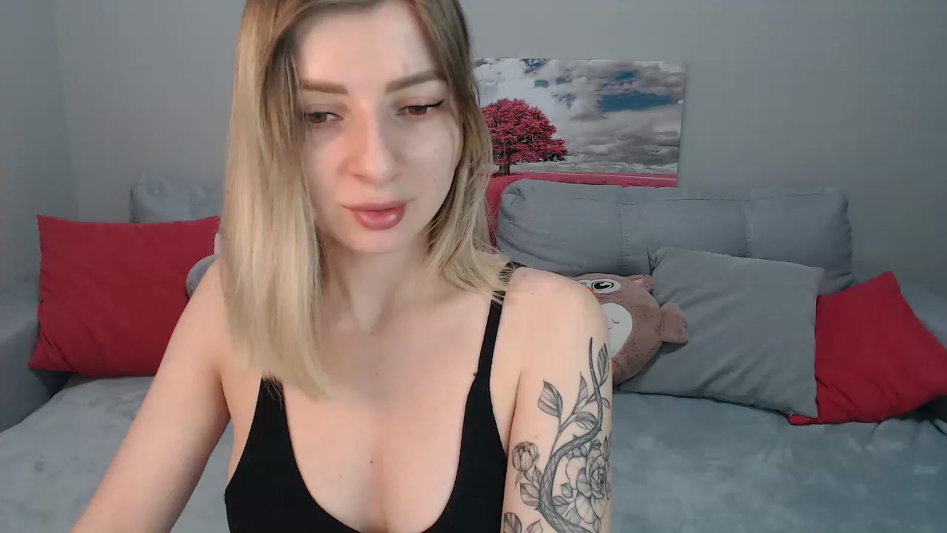 Gallery image thumbnail from NanaFox's myfreecams stream on, 03/28/2023, 08:50 image 5 of 20