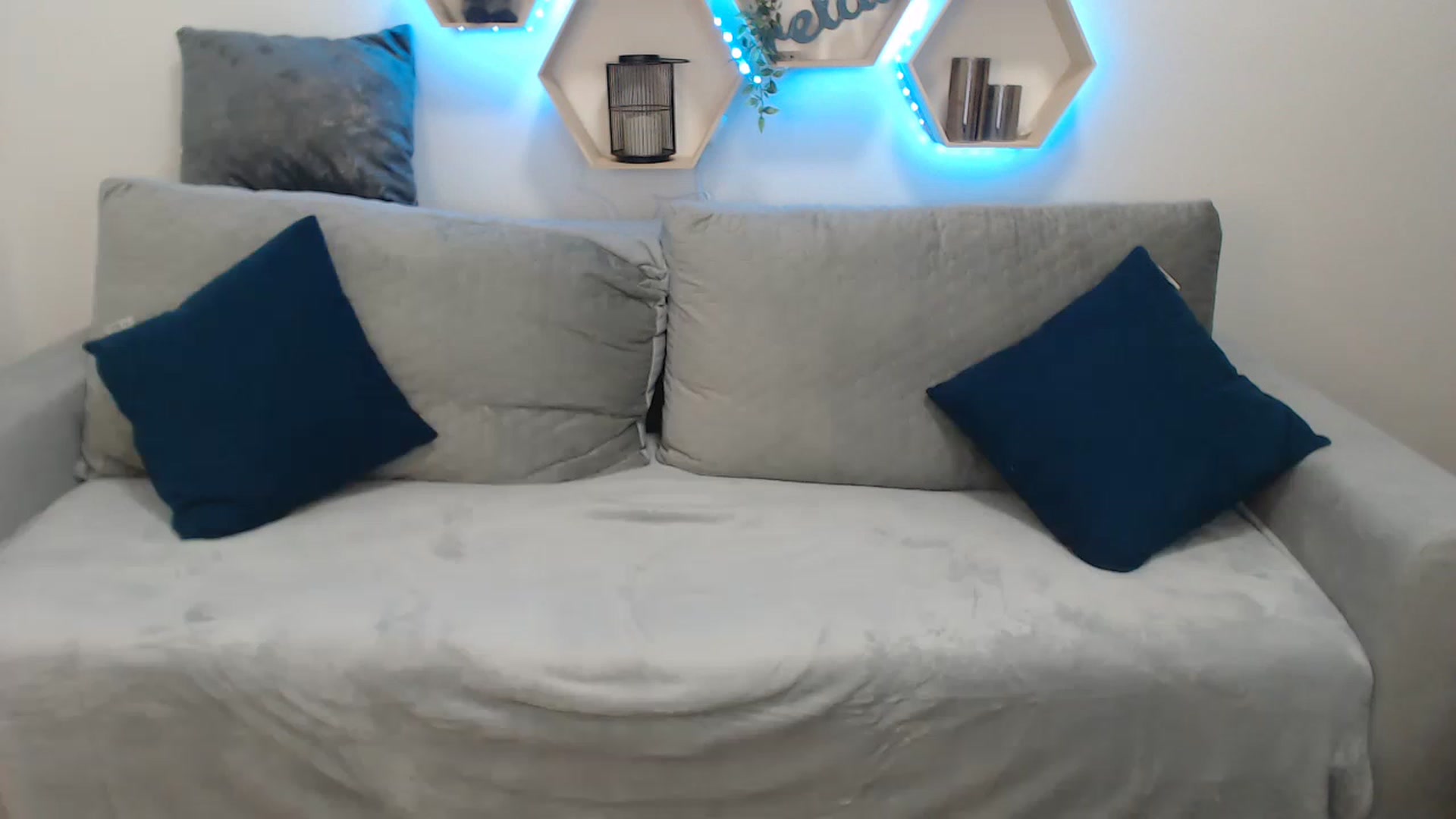 Gallery image thumbnail from NanaFox's myfreecams stream on, 03/30/2023, 13:50 image 10 of 20