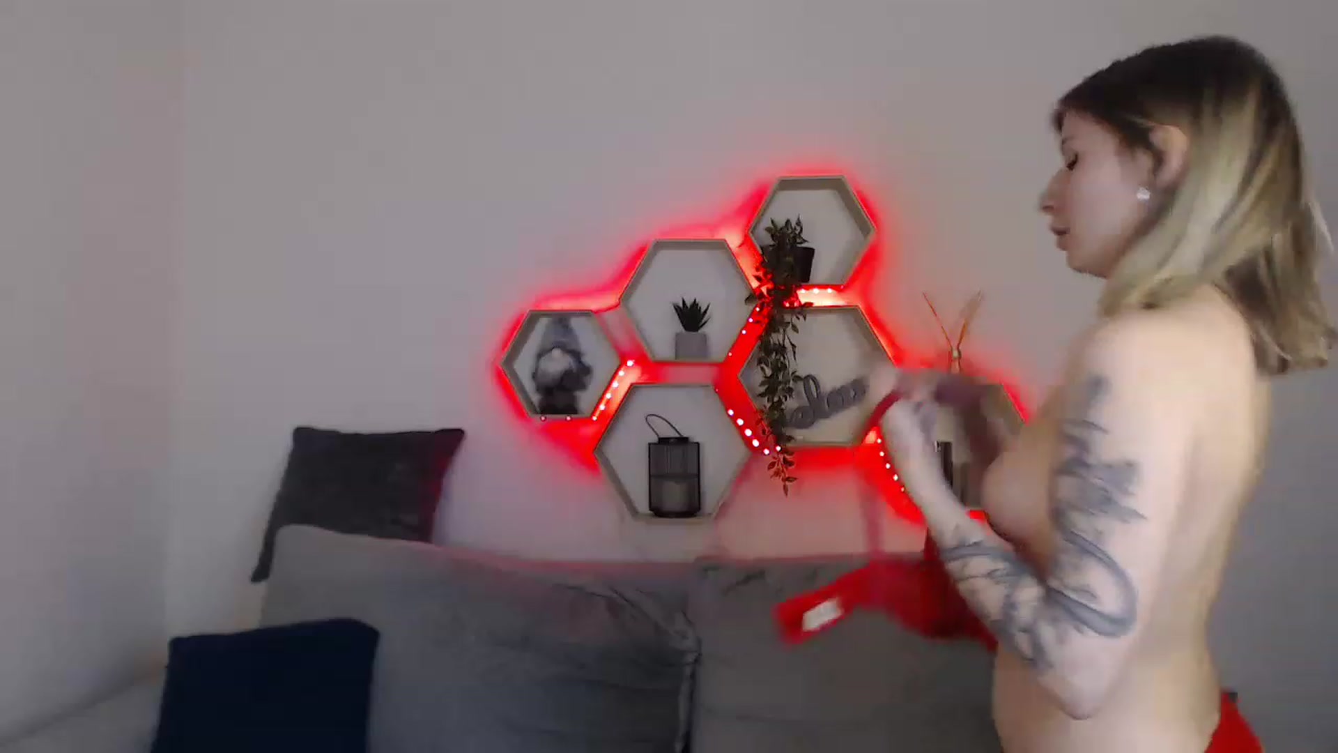 Gallery image thumbnail from NanaFox's myfreecams stream on, 04/13/2023, 11:23 image 12 of 20
