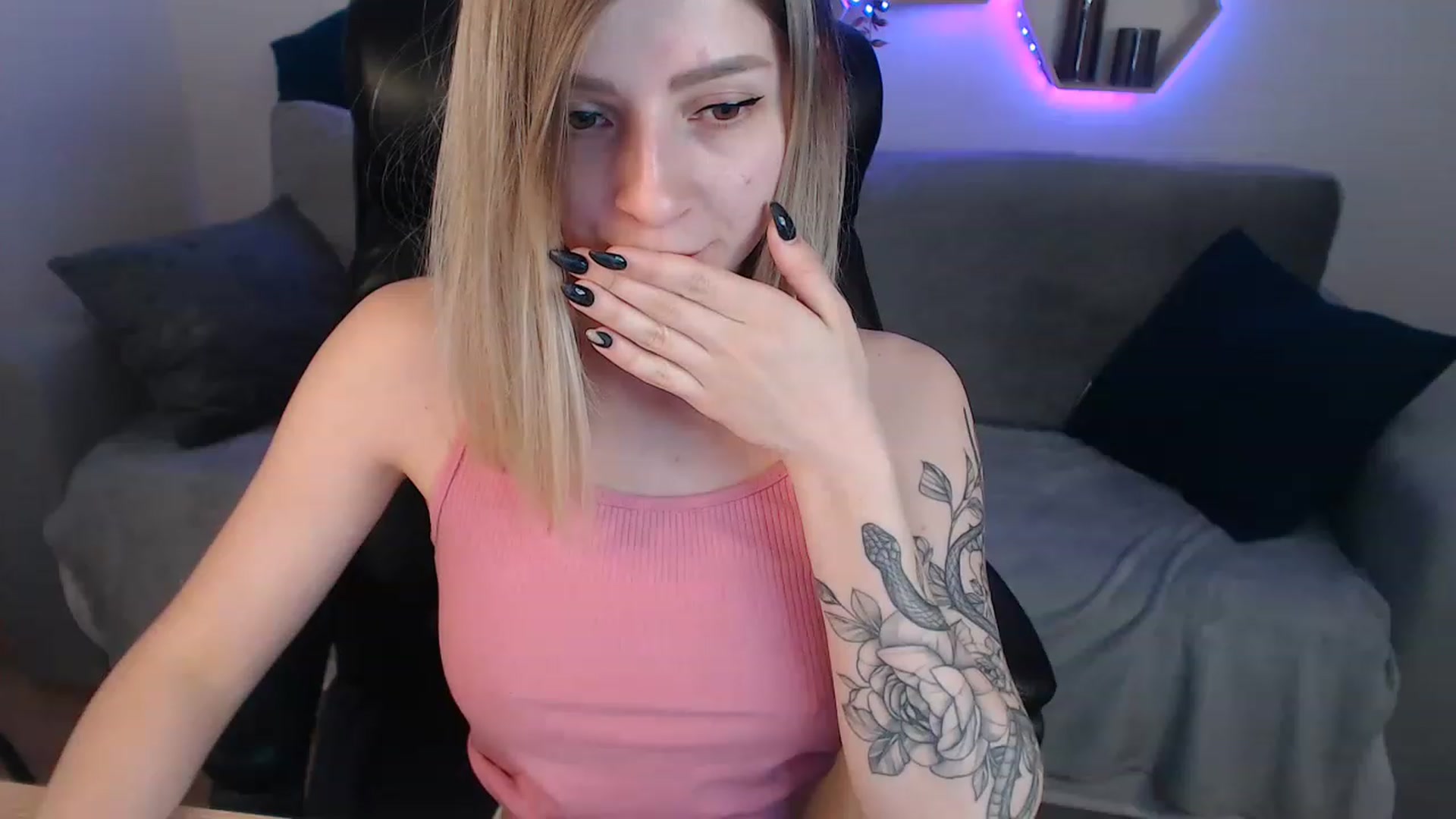 Gallery image thumbnail from NanaFox's myfreecams stream on, 04/28/2023, 11:45 image 7 of 20