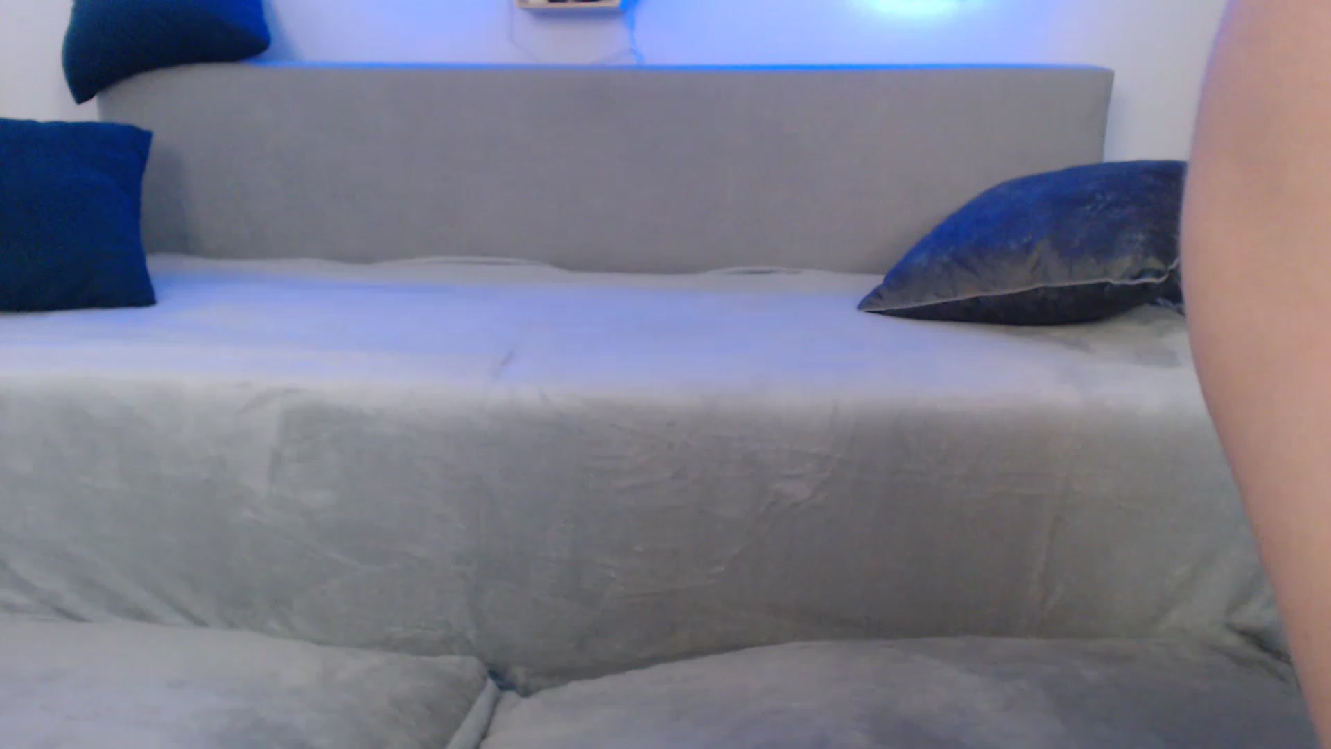 Gallery image thumbnail from NanaFox's myfreecams stream on, 05/02/2023, 09:39 image 3 of 20