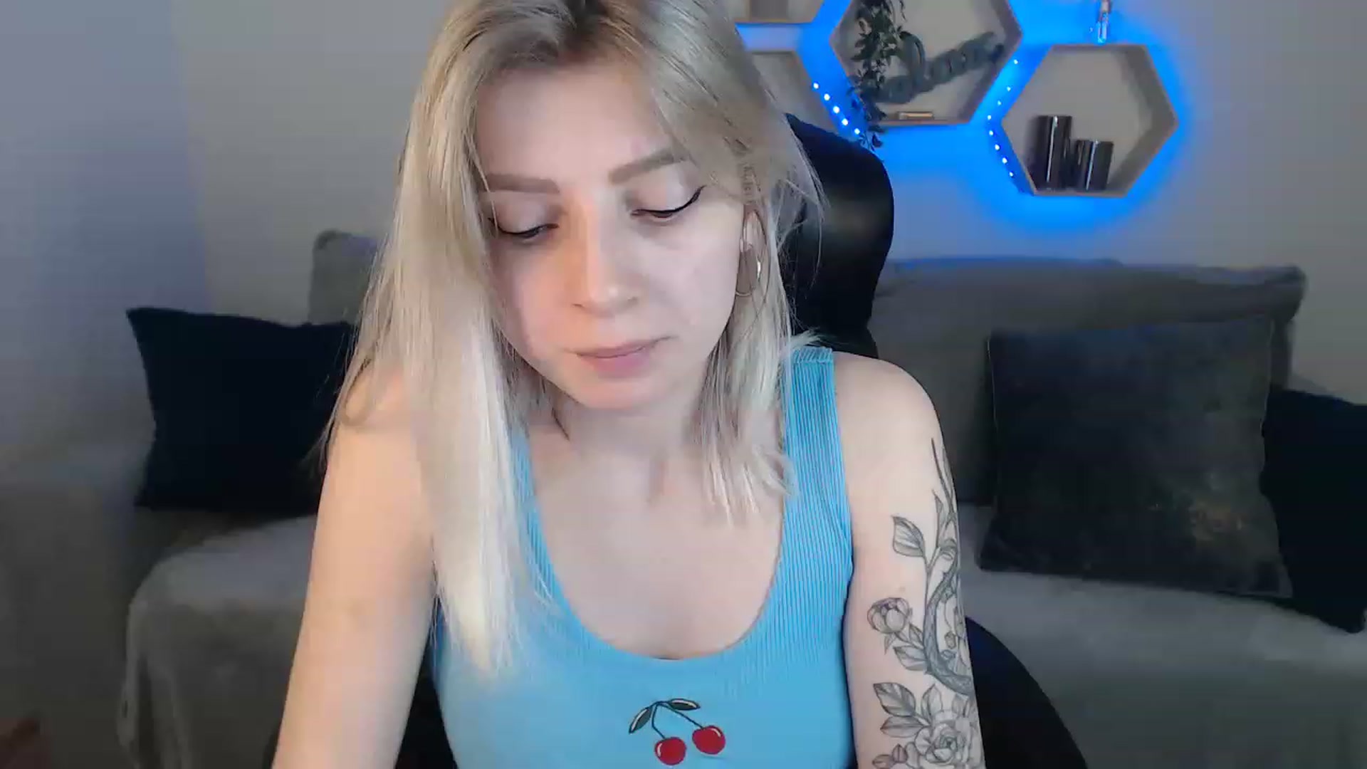 Gallery image thumbnail from NanaFox's myfreecams stream on, 05/09/2023, 13:27 image 1 of 20