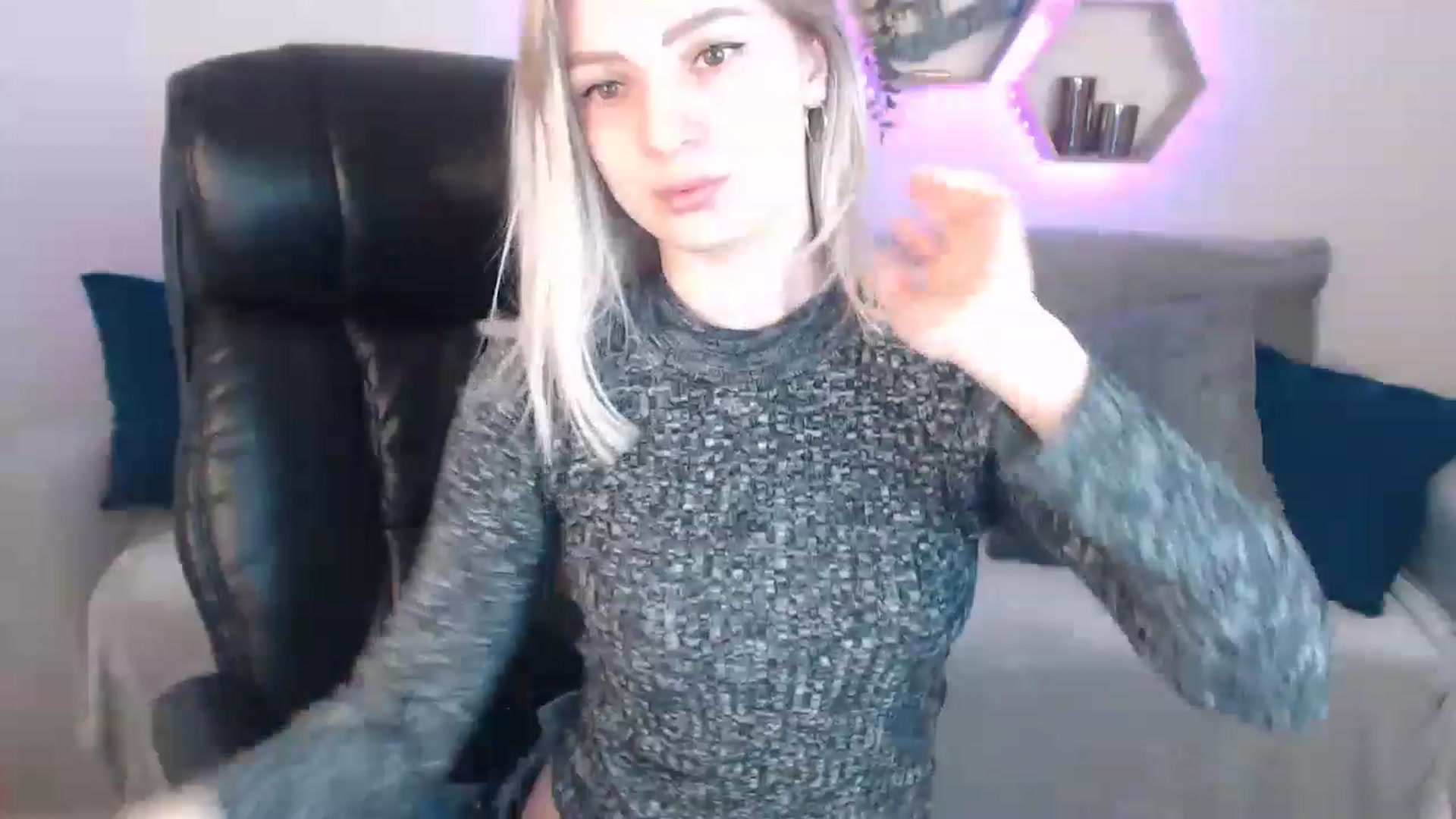 Gallery image thumbnail from NanaFox's myfreecams stream on, 05/10/2023, 09:42 image 5 of 20