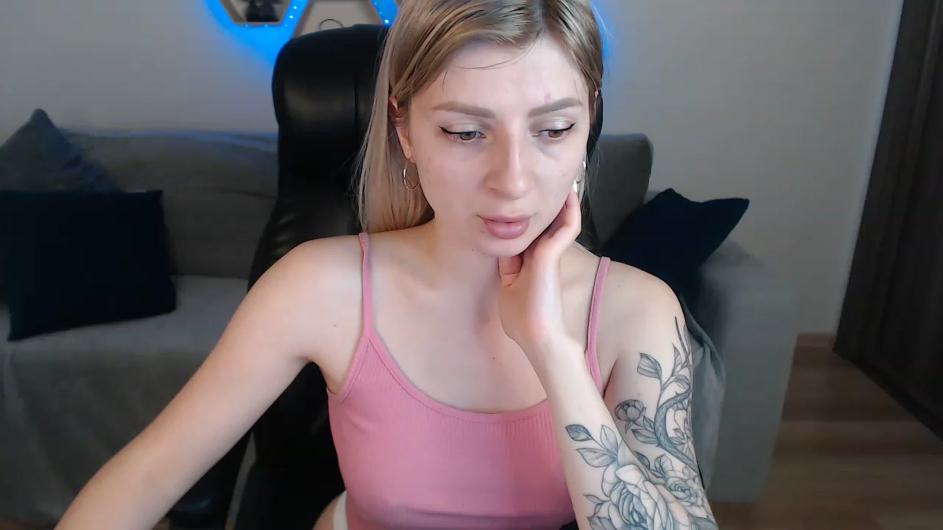Gallery image thumbnail from NanaFox's myfreecams stream on, 05/24/2023, 13:55 image 9 of 20