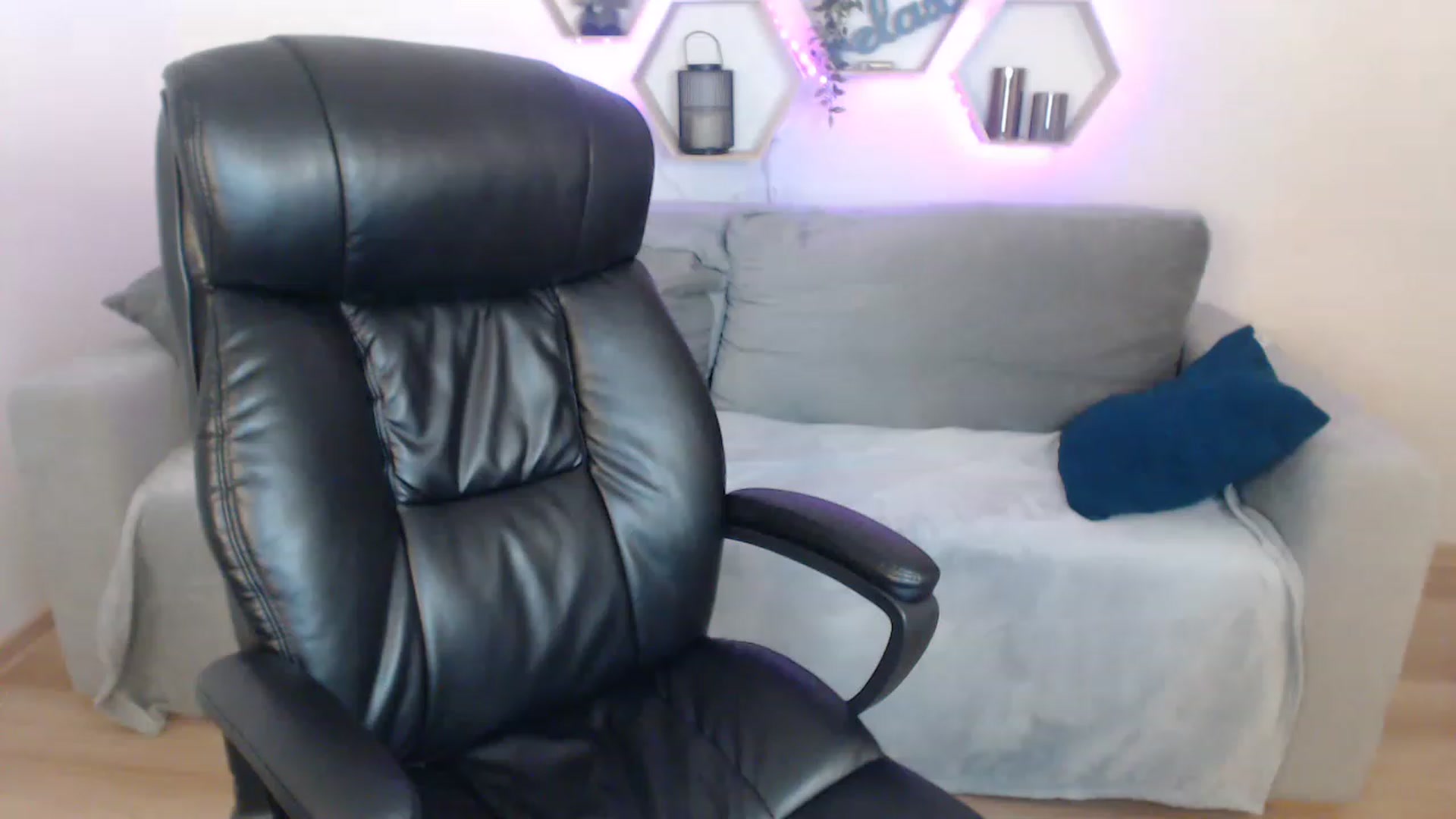 Gallery image thumbnail from NanaFox's myfreecams stream on, 05/25/2023, 13:03 image 20 of 20