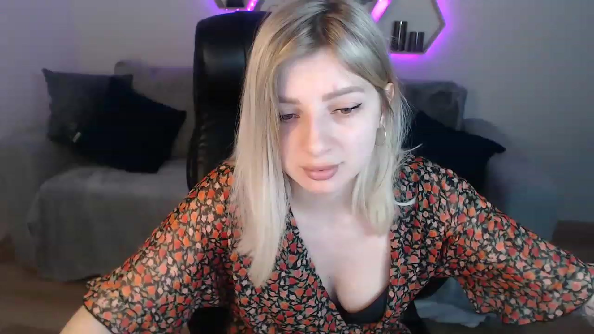 Gallery image thumbnail from NanaFox's myfreecams stream on, 05/27/2023, 09:57 image 4 of 20