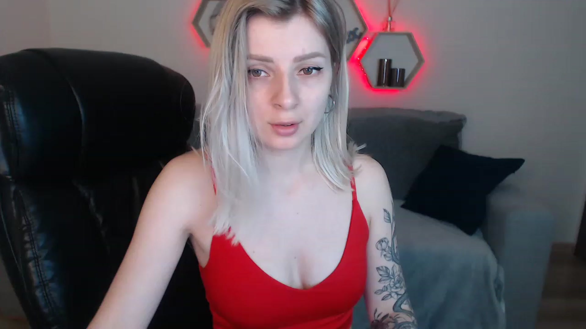 Gallery image thumbnail from NanaFox's myfreecams stream on, 05/31/2023, 10:04 image 8 of 20