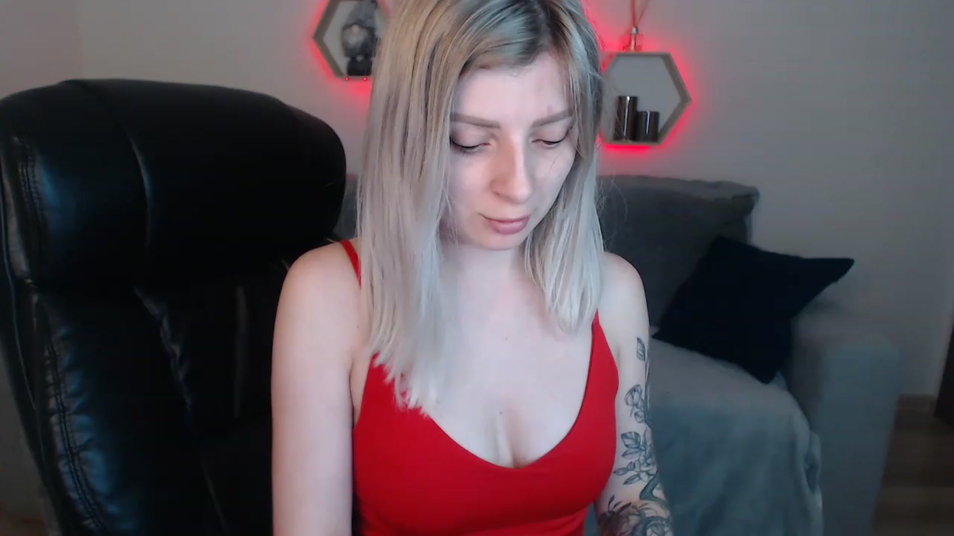 Gallery image thumbnail from NanaFox's myfreecams stream on, 05/31/2023, 10:04 image 6 of 20