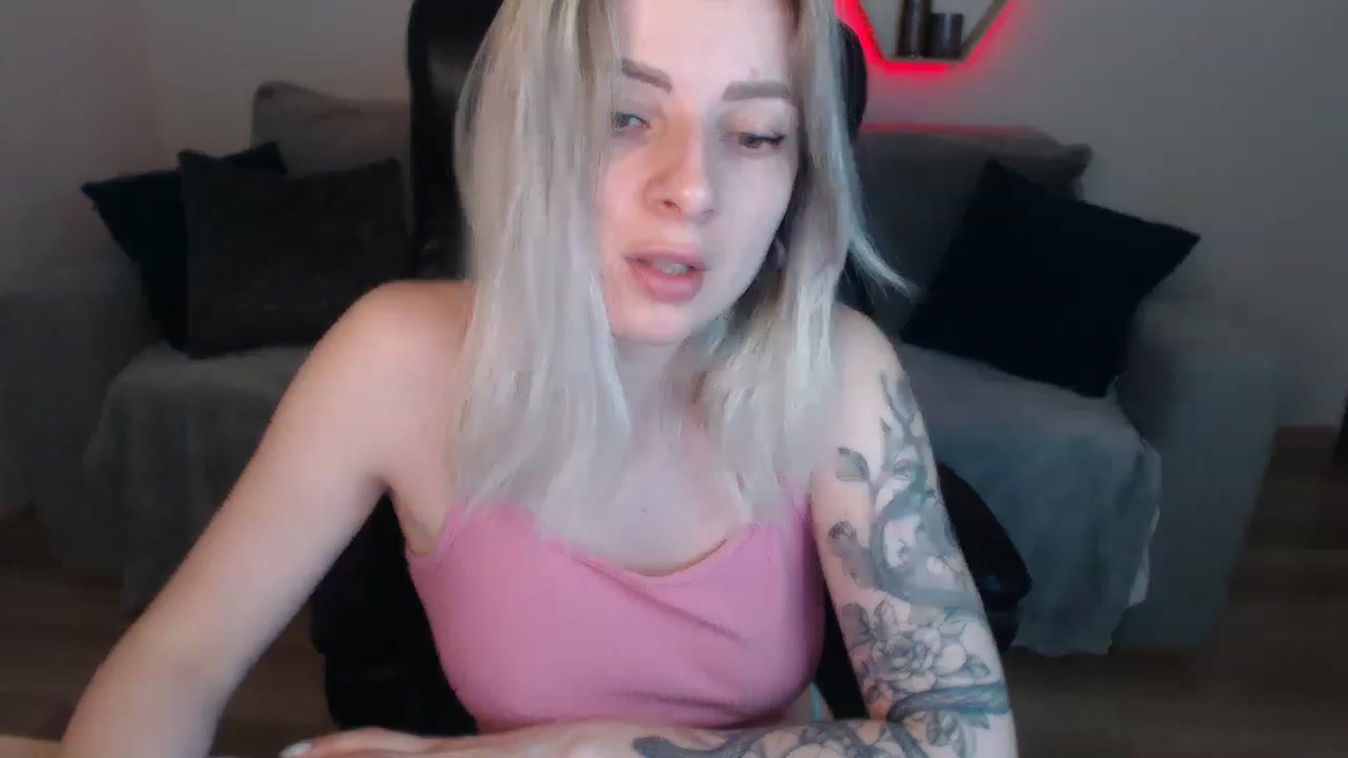 Gallery image thumbnail from NanaFox's myfreecams stream on, 06/02/2023, 08:57 image 20 of 20