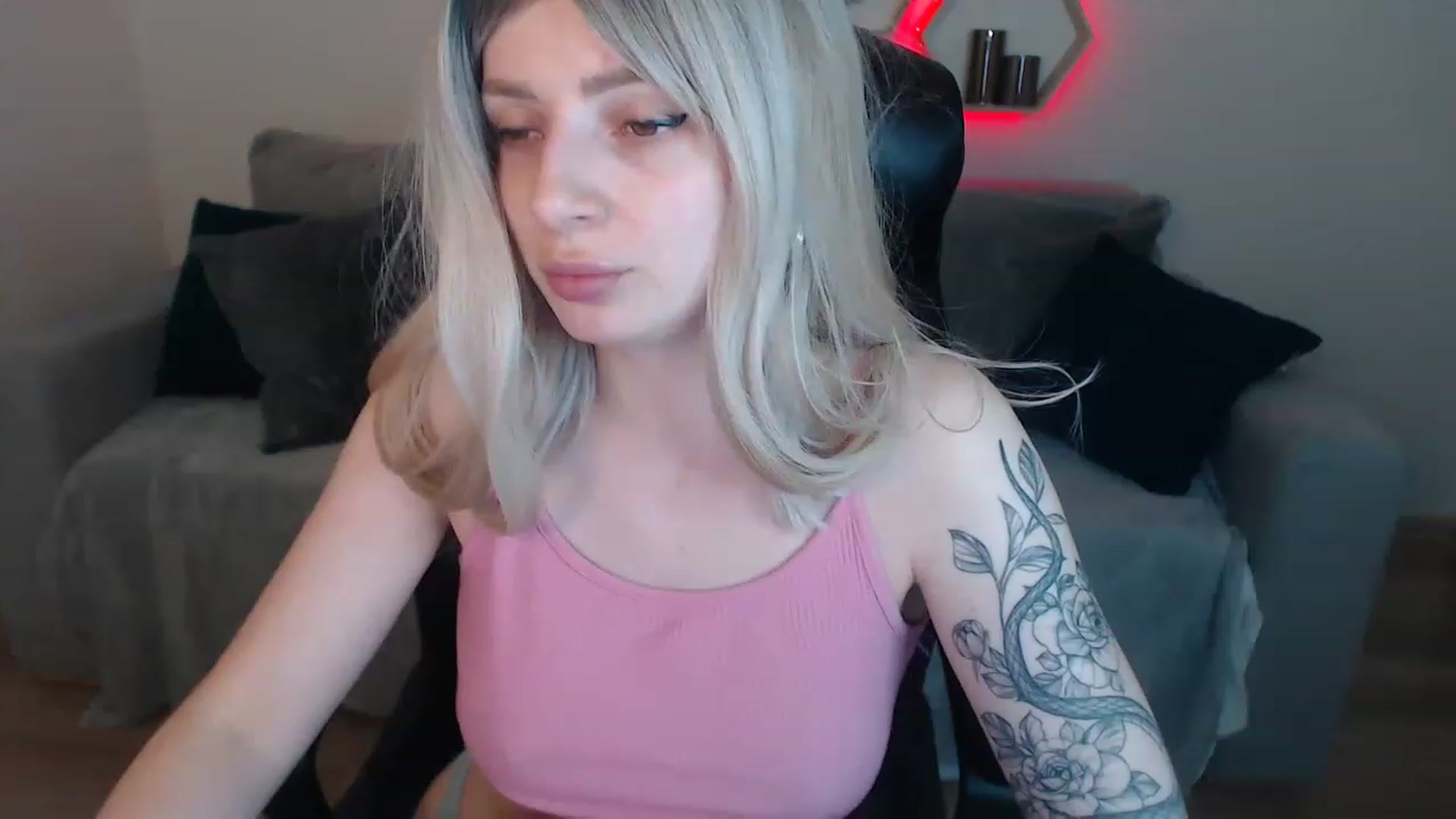Gallery image thumbnail from NanaFox's myfreecams stream on, 06/02/2023, 12:57 image 11 of 20