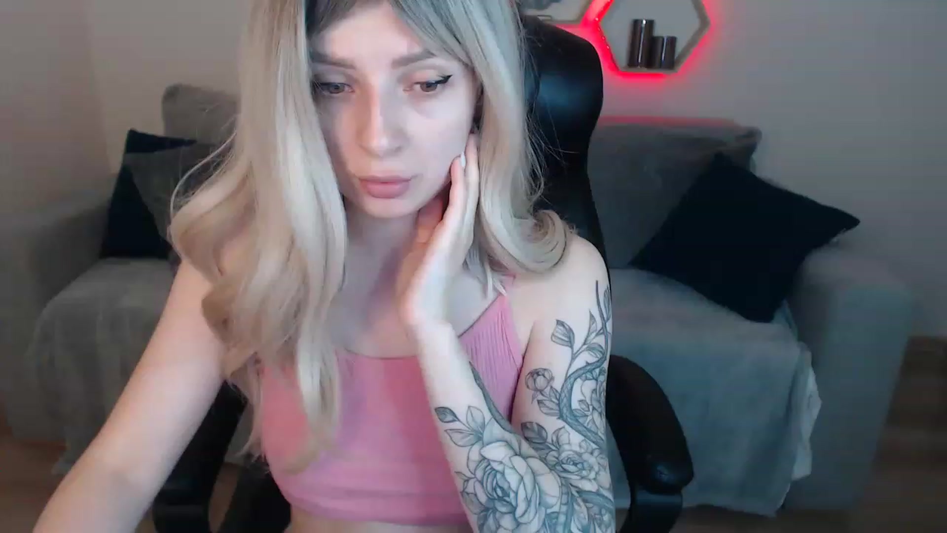 Gallery image thumbnail from NanaFox's myfreecams stream on, 06/02/2023, 12:57 image 19 of 20
