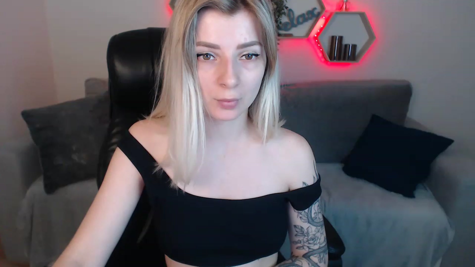 Gallery image thumbnail from NanaFox's myfreecams stream on, 06/10/2023, 09:09 image 14 of 20