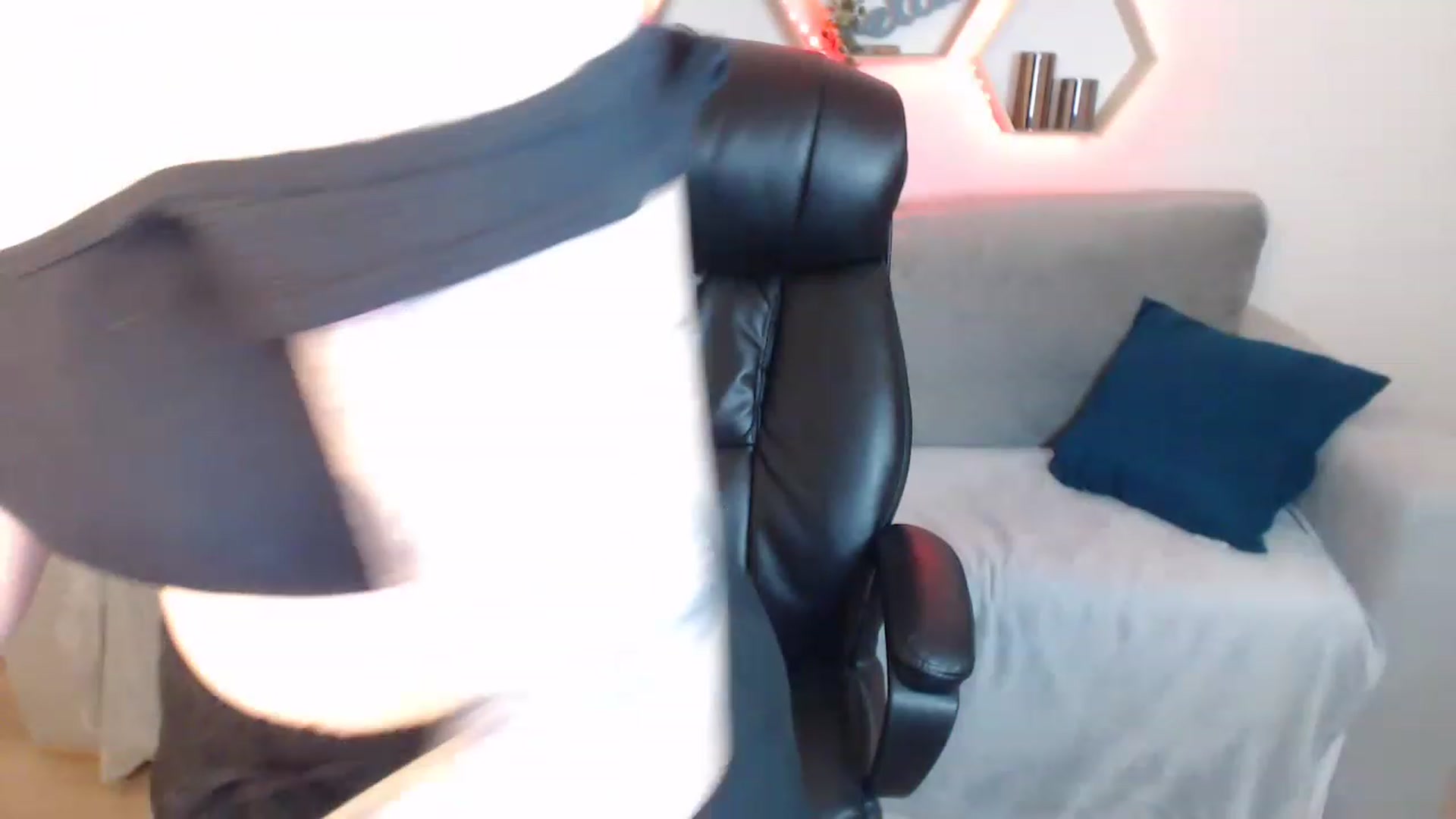 Gallery image thumbnail from NanaFox's myfreecams stream on, 06/10/2023, 09:09 image 16 of 20