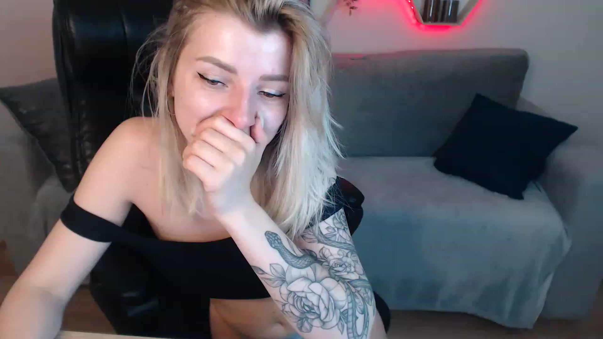 Gallery image thumbnail from NanaFox's myfreecams stream on, 06/10/2023, 10:41 image 8 of 20
