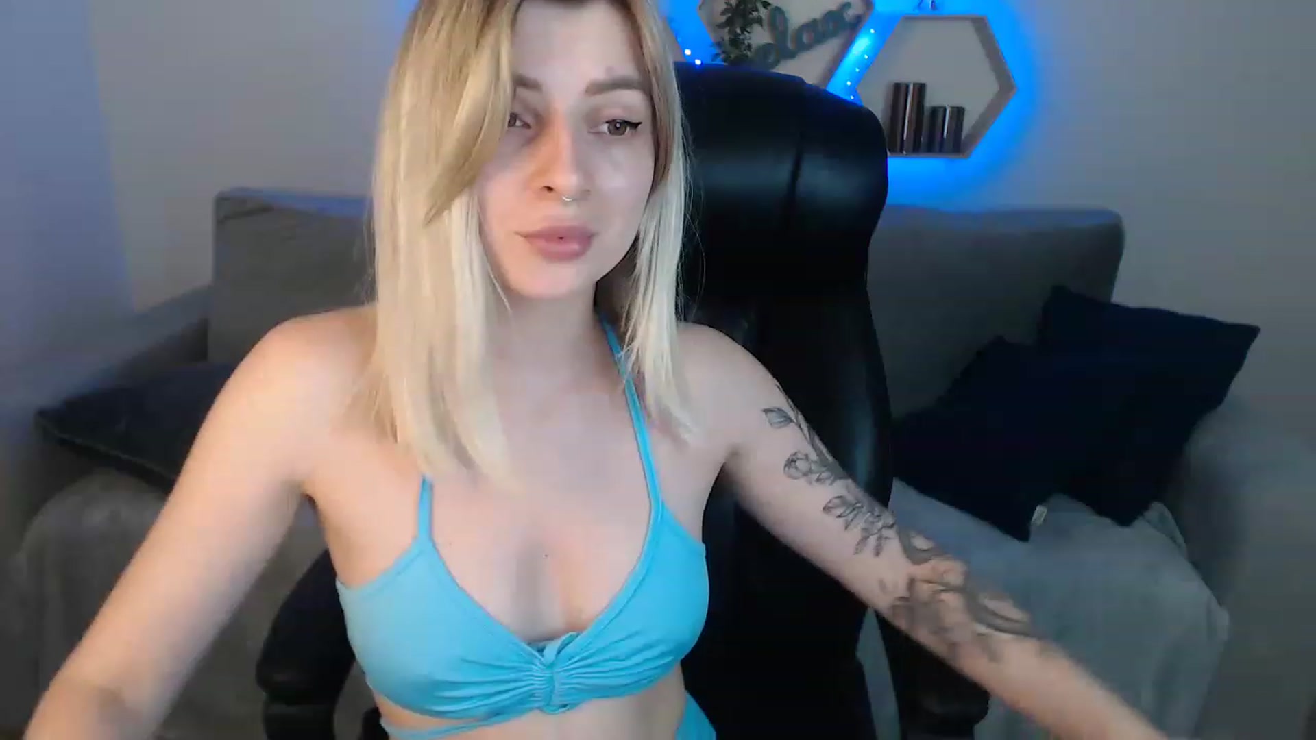 Gallery image thumbnail from NanaFox's myfreecams stream on, 06/17/2023, 13:54 image 19 of 20