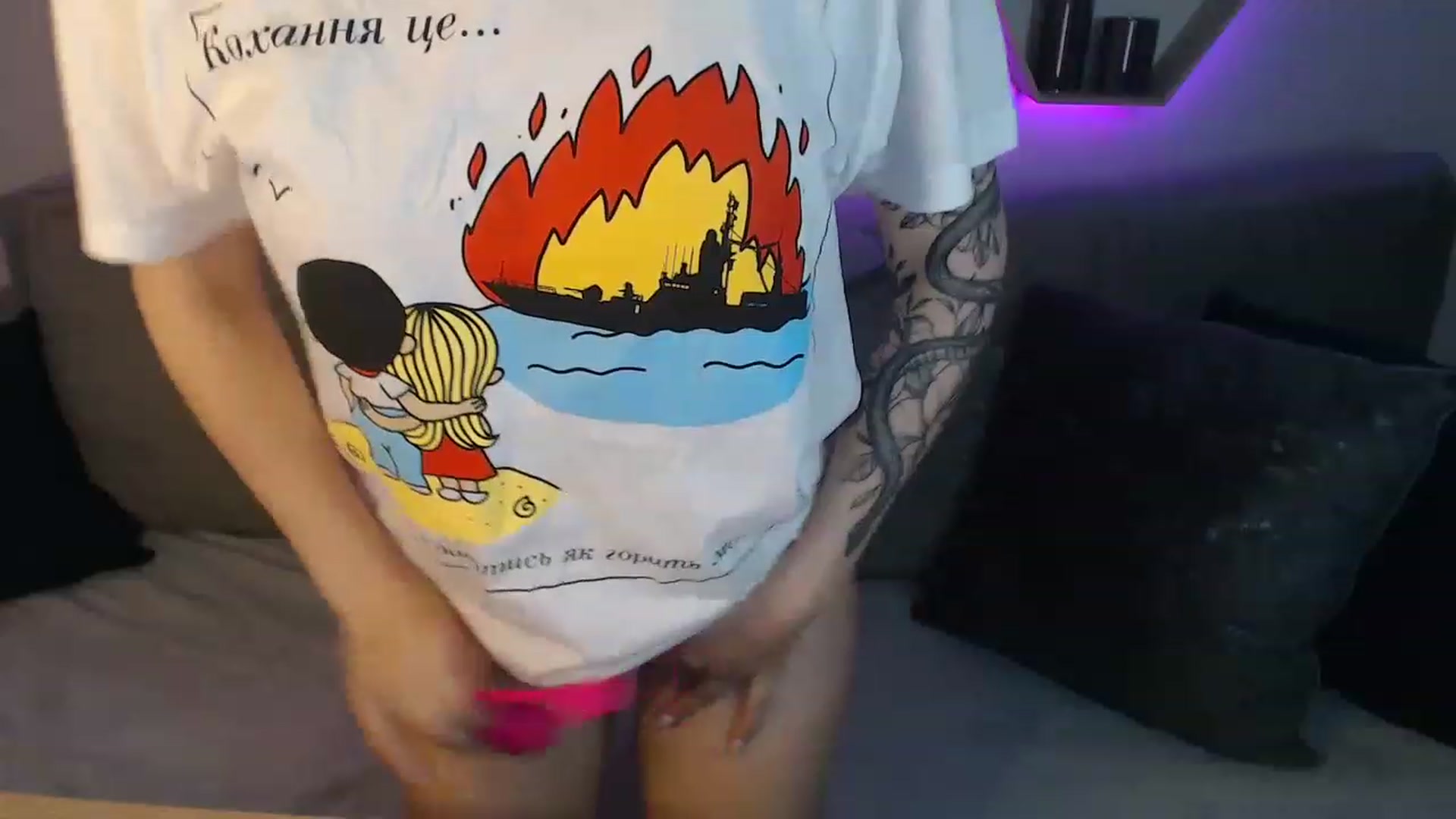 Gallery image thumbnail from NanaFox's myfreecams stream on, 06/25/2023, 10:14 image 7 of 20