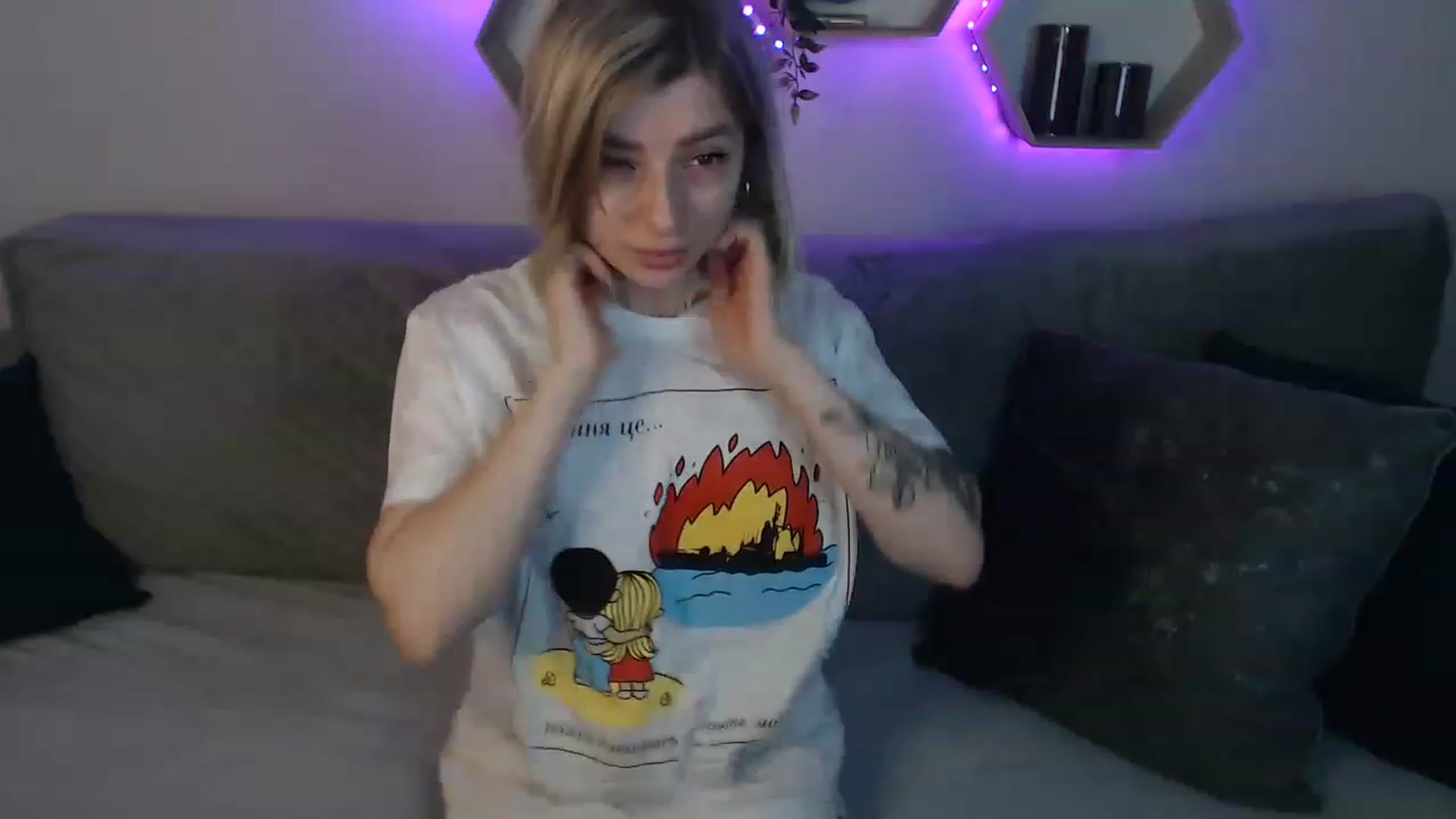 Gallery image thumbnail from NanaFox's myfreecams stream on, 06/25/2023, 10:14 image 3 of 20