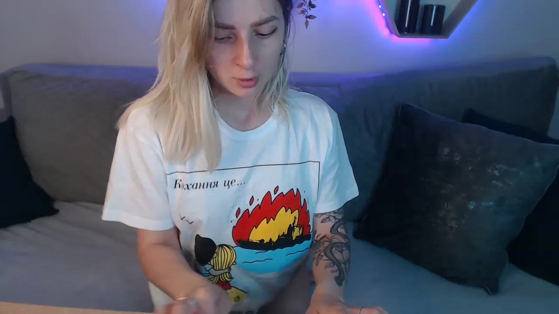 Gallery image thumbnail from NanaFox's myfreecams stream on, 06/25/2023, 10:14 image 12 of 20