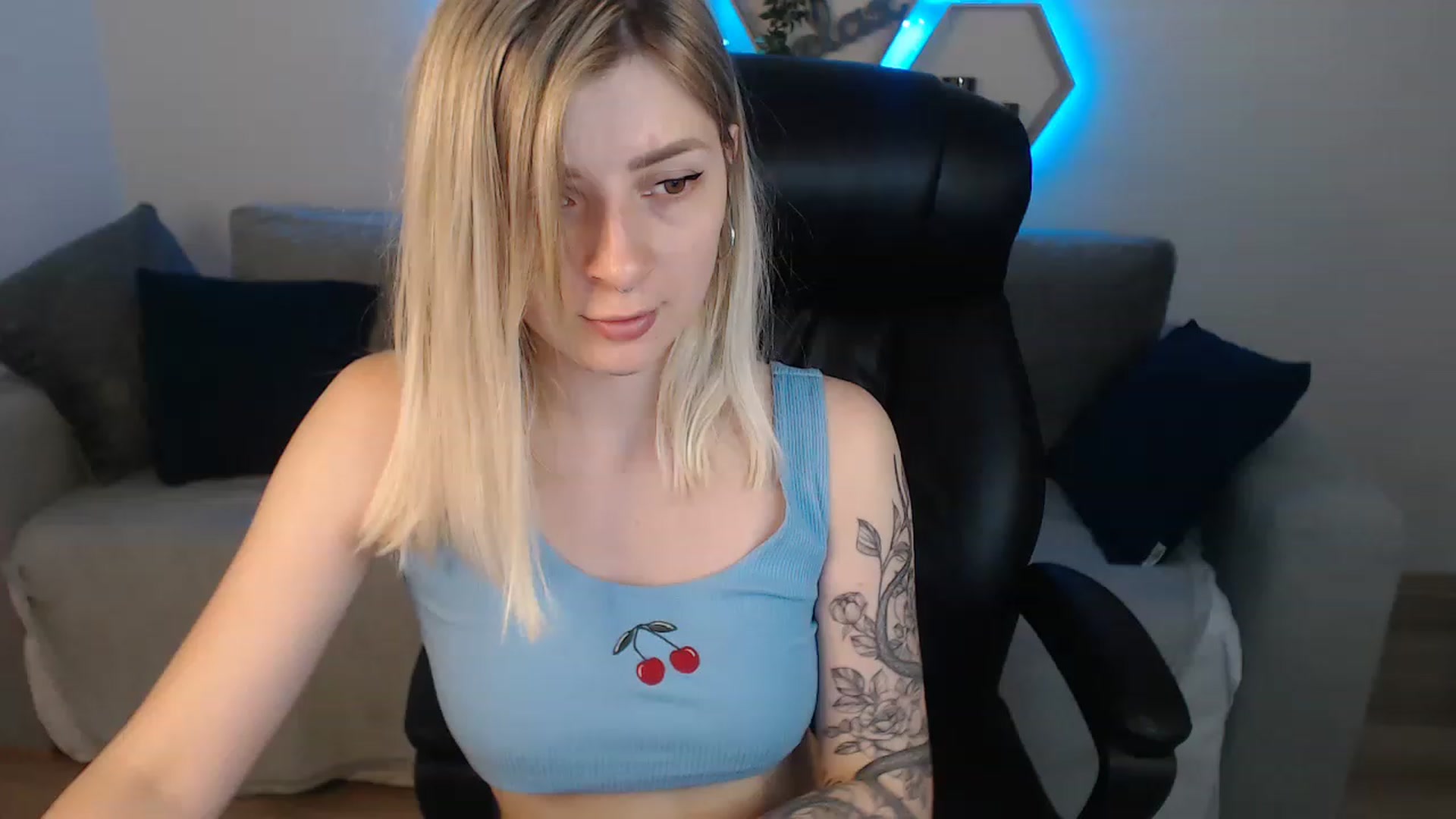 Gallery image thumbnail from NanaFox's myfreecams stream on, 06/28/2023, 13:26 image 12 of 20