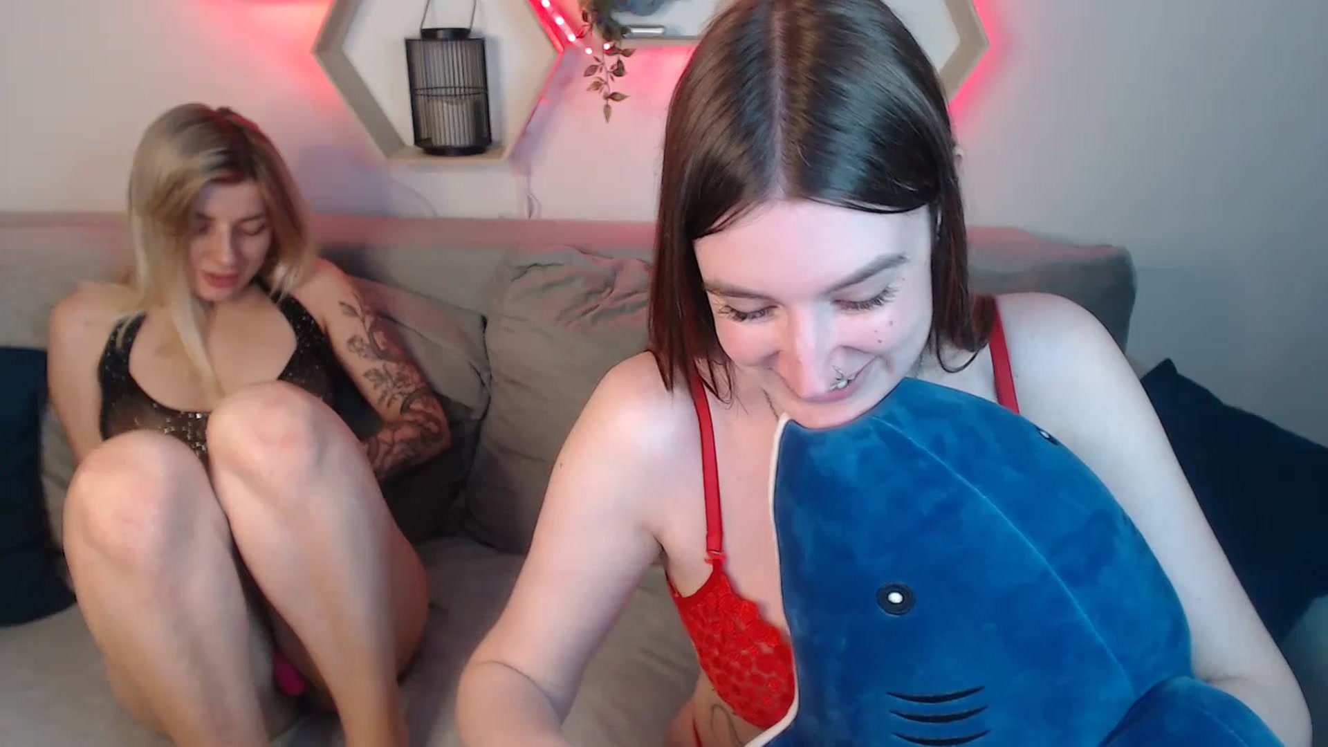 Gallery image thumbnail from NanaFox's myfreecams stream on, 06/29/2023, 13:29 image 7 of 20