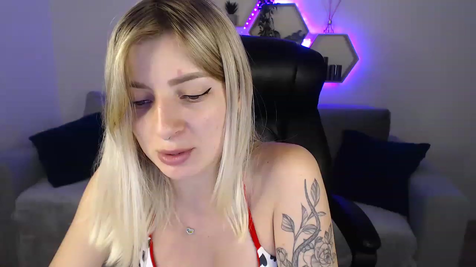 Gallery image thumbnail from NanaFox's myfreecams stream on, 07/20/2023, 11:05 image 7 of 20