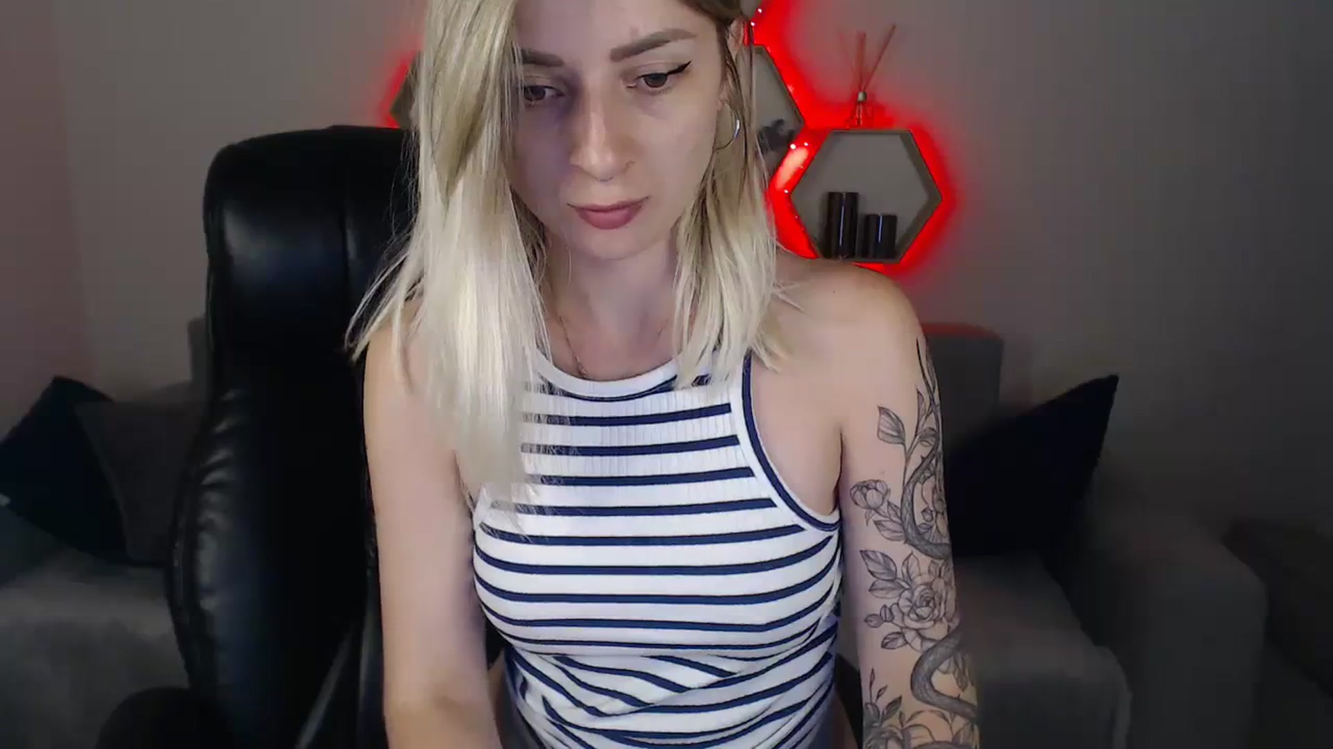 Gallery image thumbnail from NanaFox's myfreecams stream on, 07/23/2023, 13:12 image 16 of 20